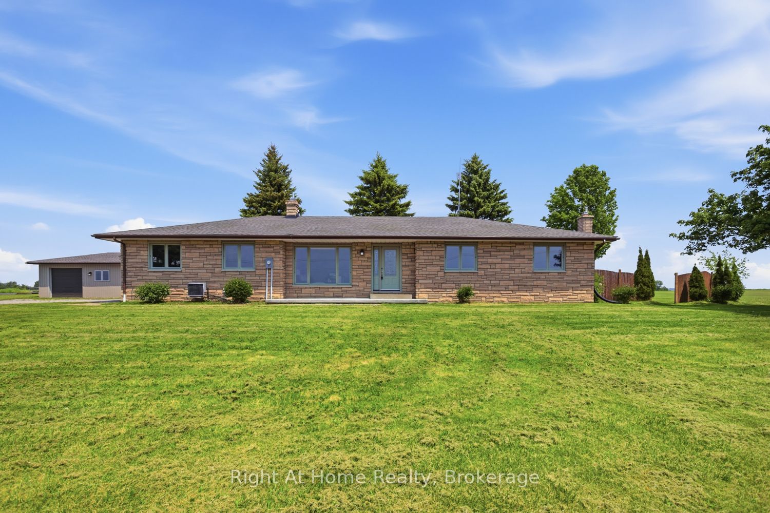 562 Janetville Road Property Photo 1