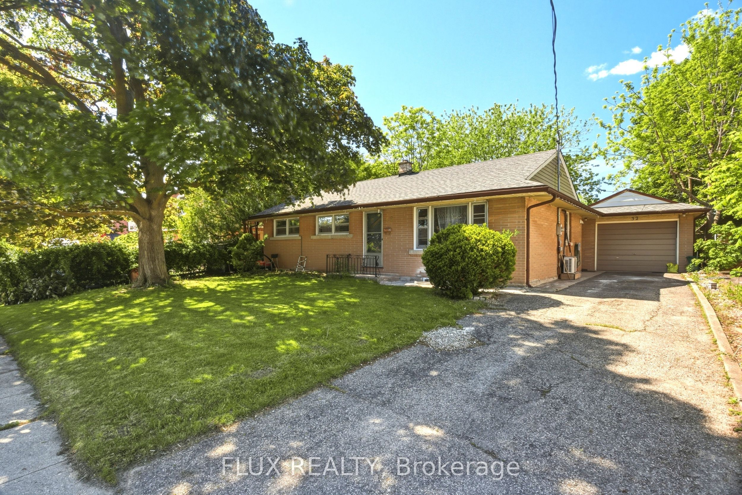32 Close Avenue Property Photo 1