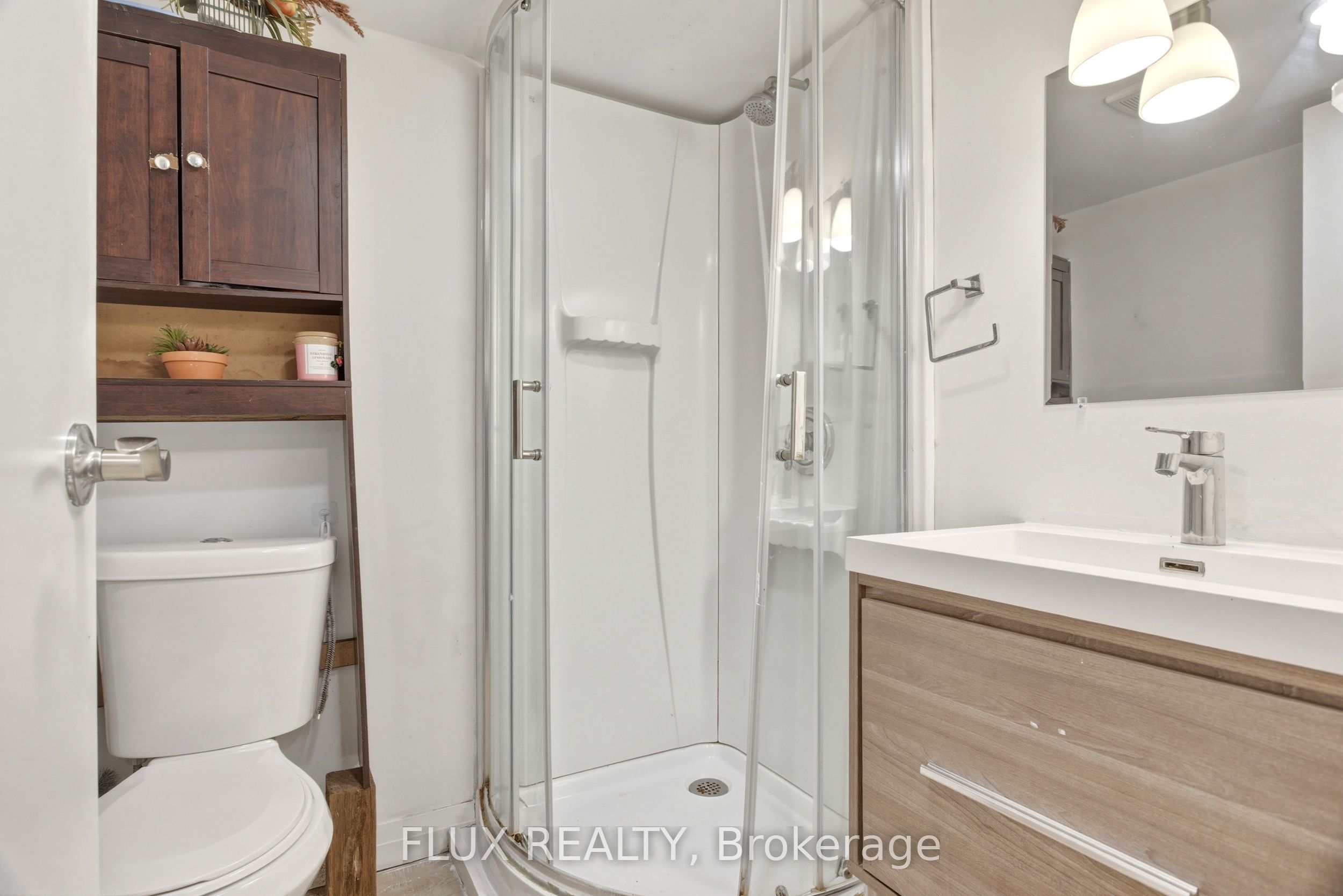 32 Close Avenue Property Photo 35