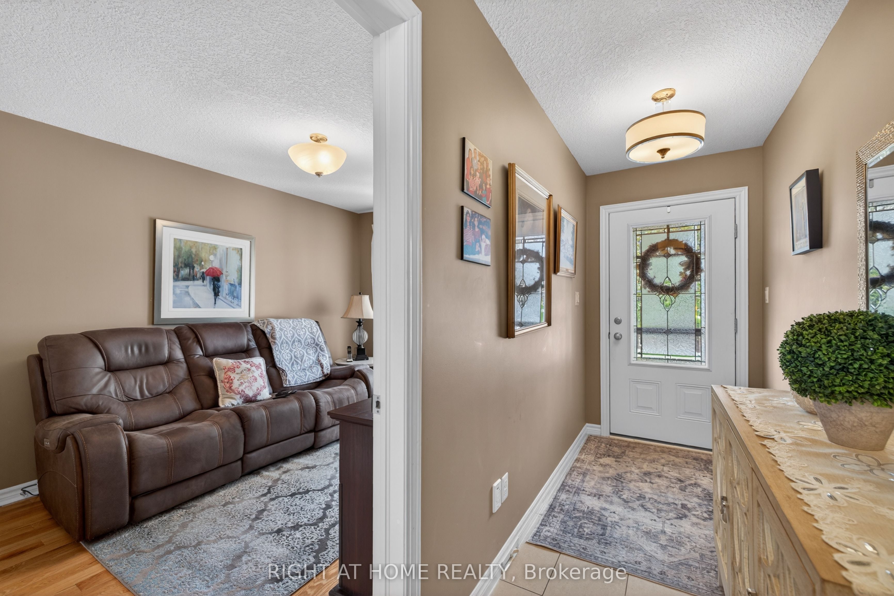 2100 Denview Avenue 21 Property Photo 6