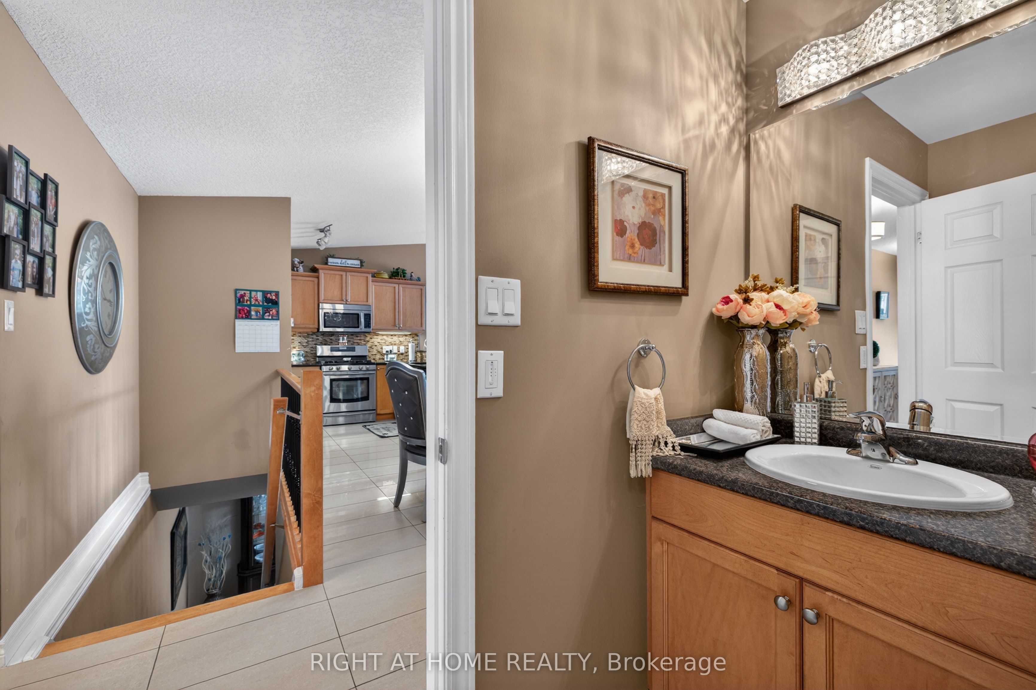 2100 Denview Avenue 21 Property Photo 12