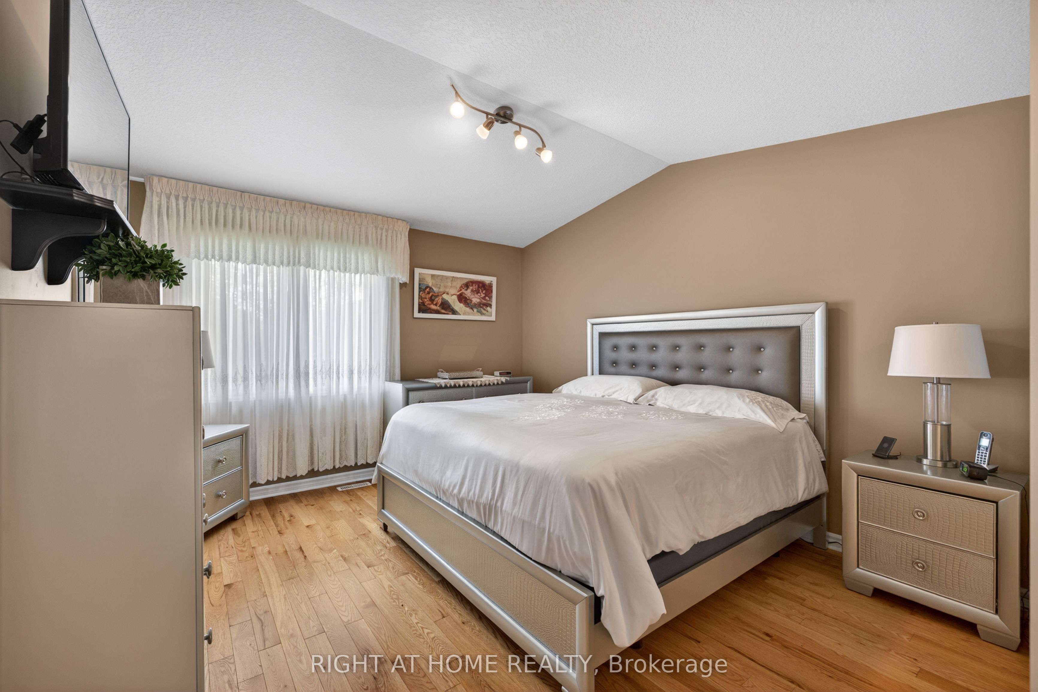 2100 Denview Avenue 21 Property Photo 13