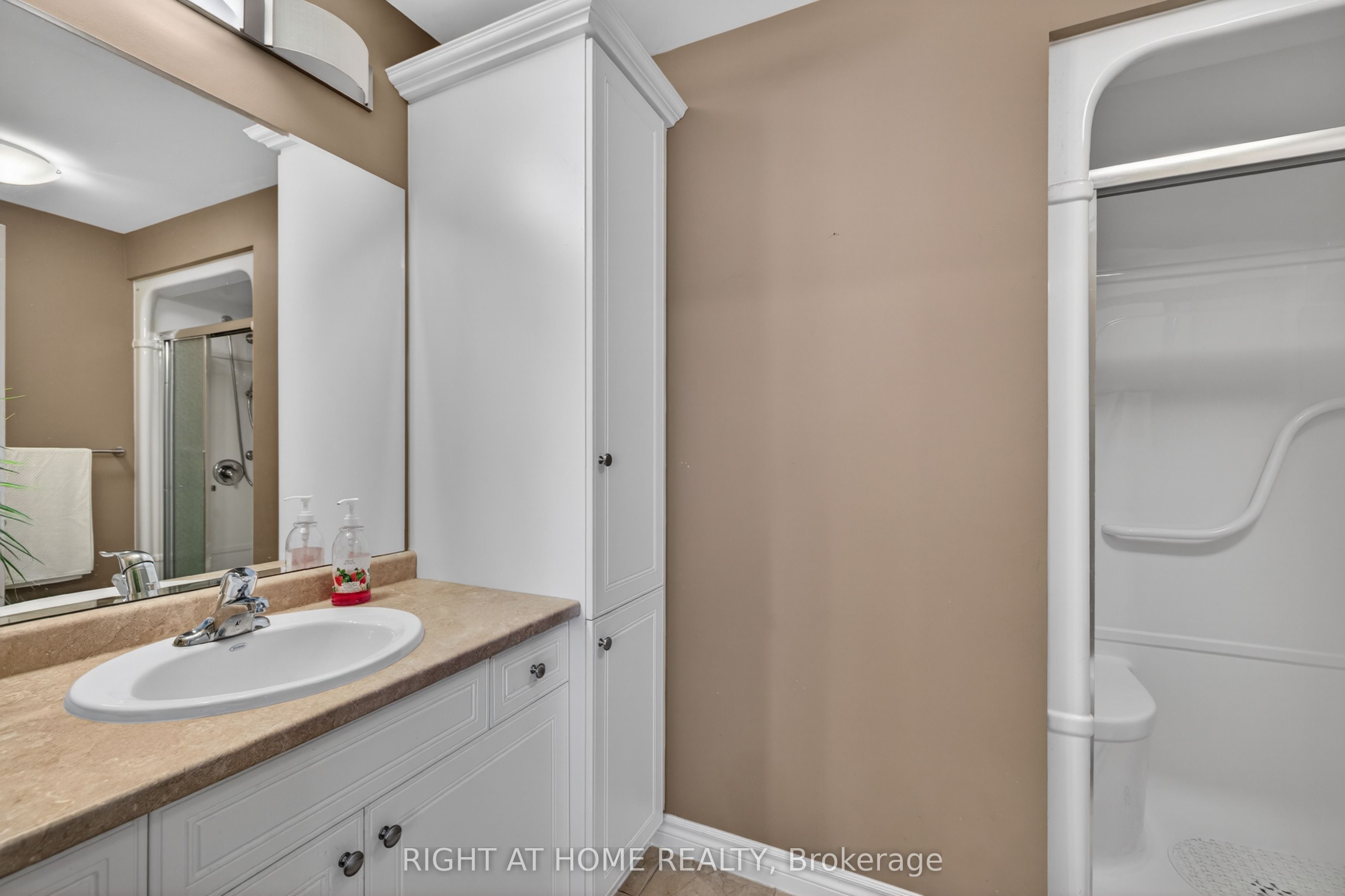 2100 Denview Avenue 21 Property Photo 15
