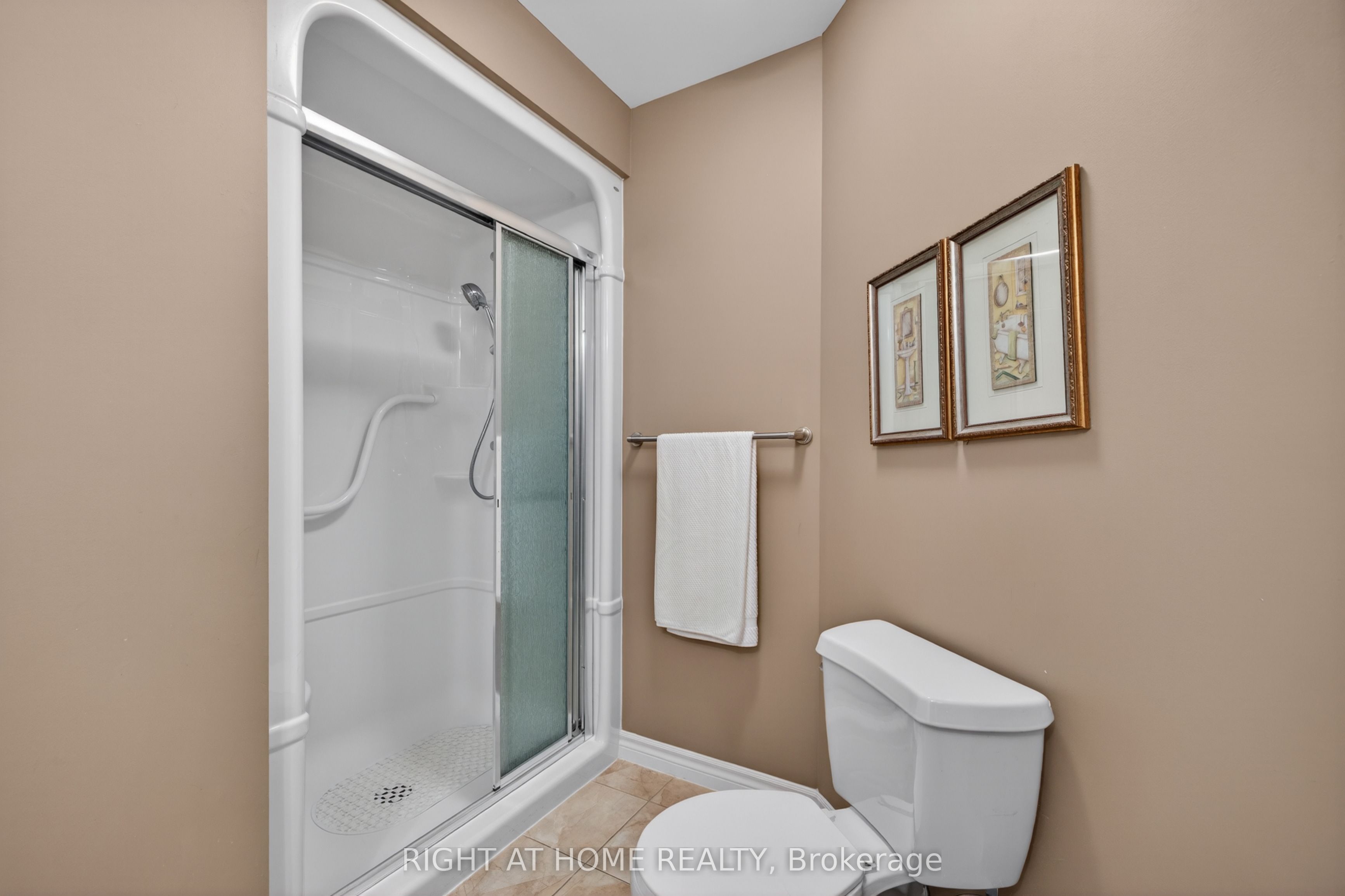 2100 Denview Avenue 21 Property Photo 16