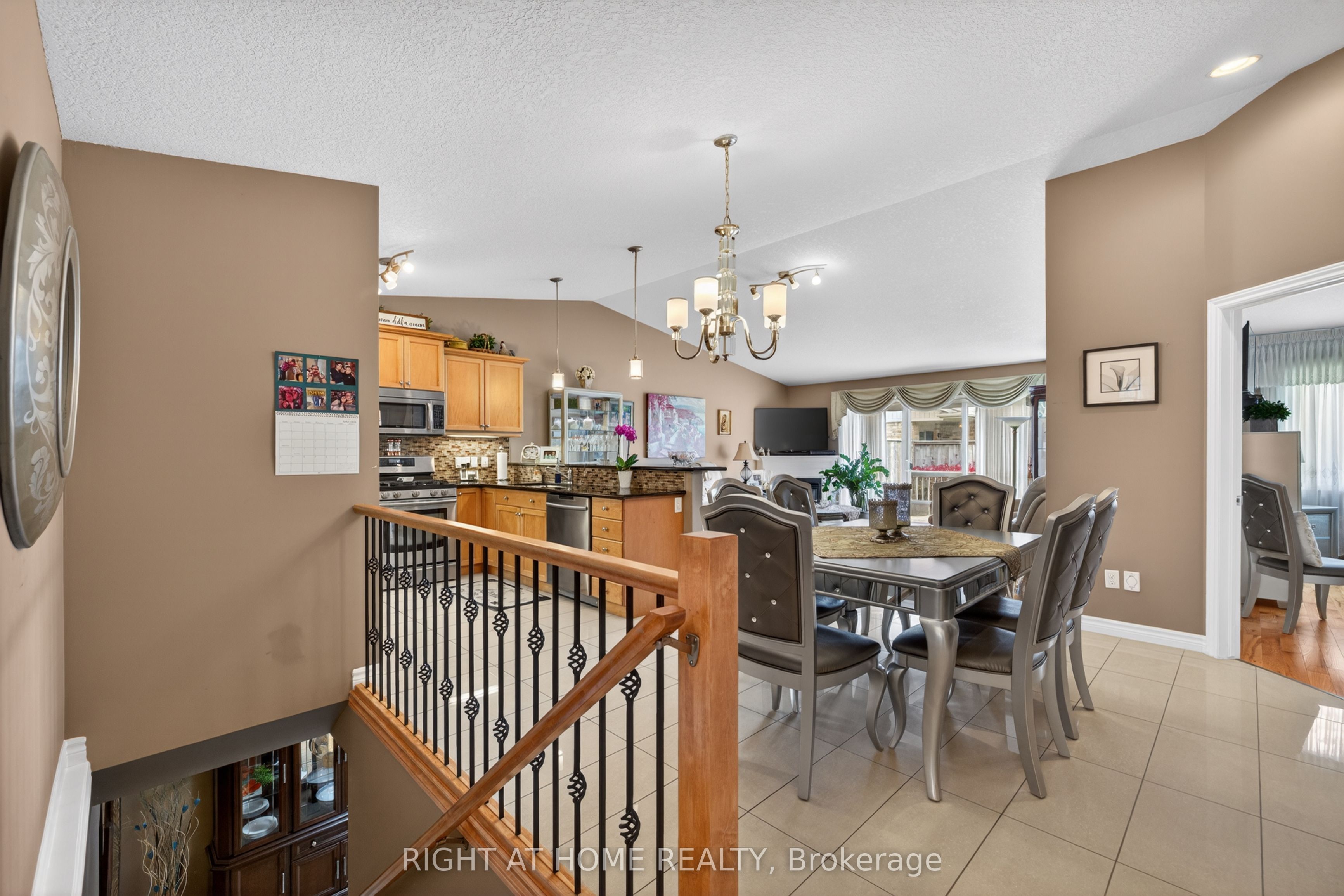 2100 Denview Avenue 21 Property Photo 17