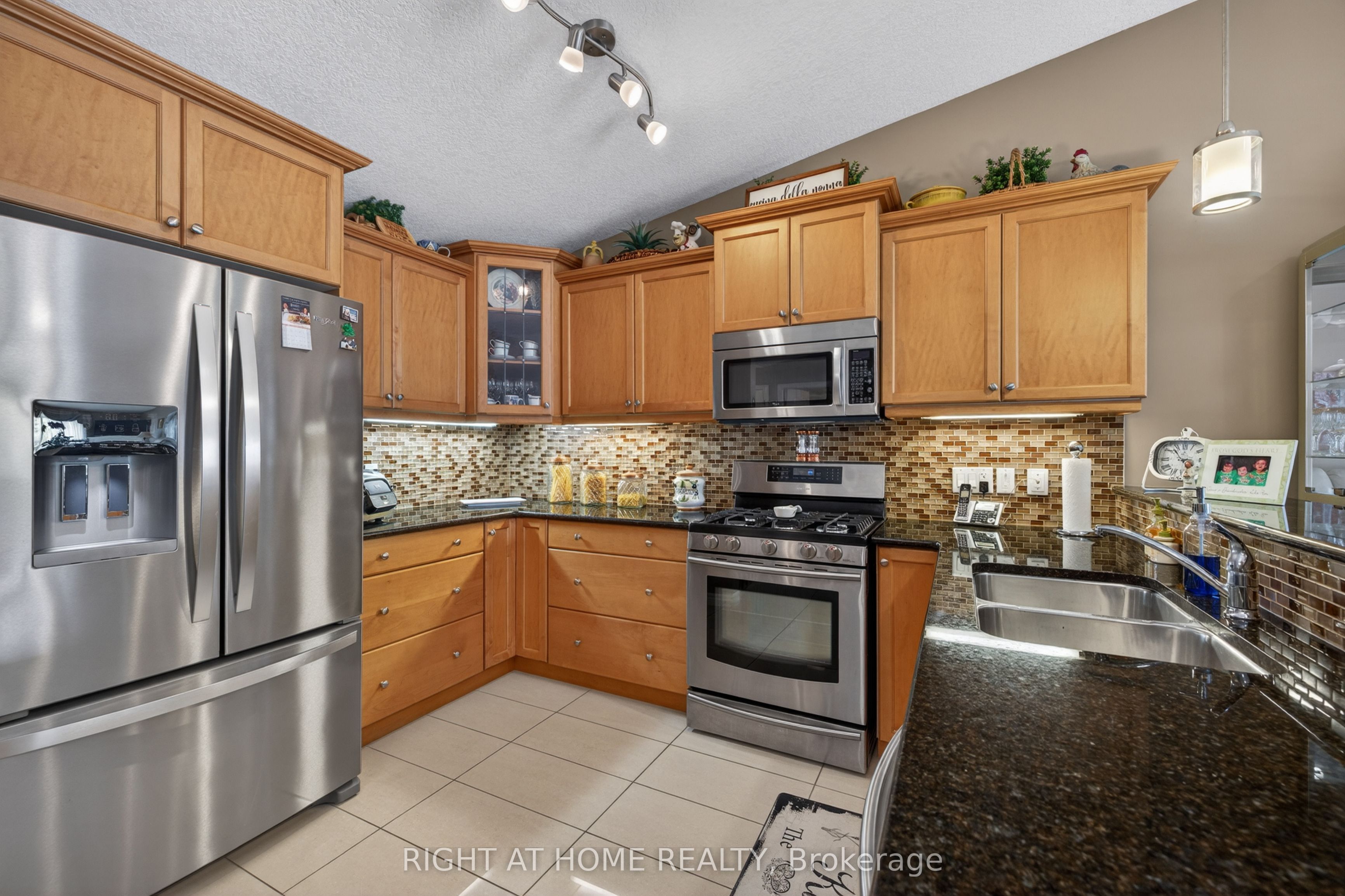 2100 Denview Avenue 21 Property Photo 20