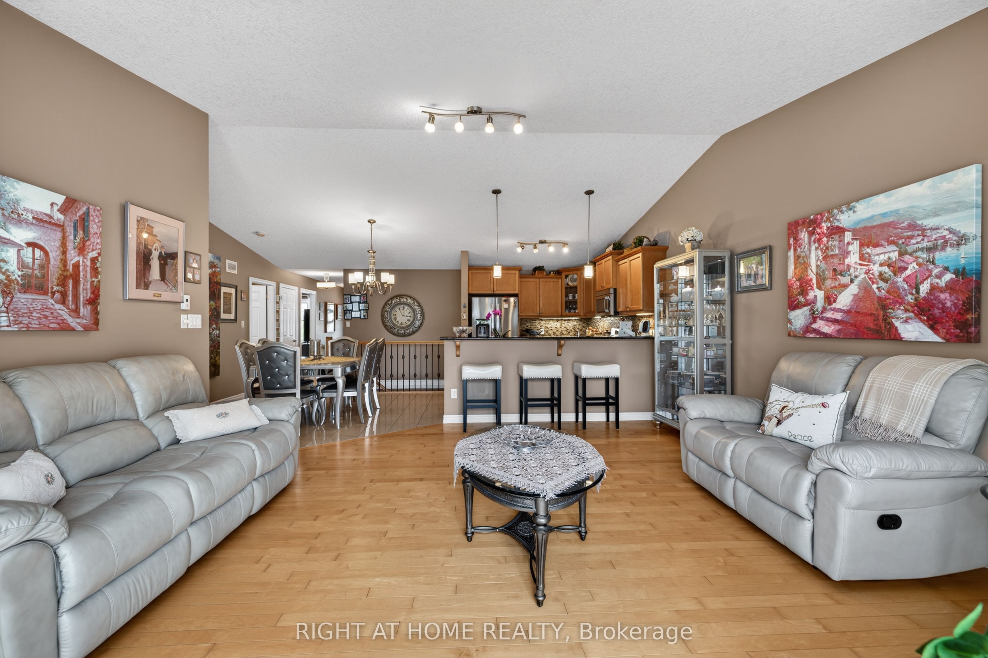 2100 Denview Avenue 21 Property Photo 25