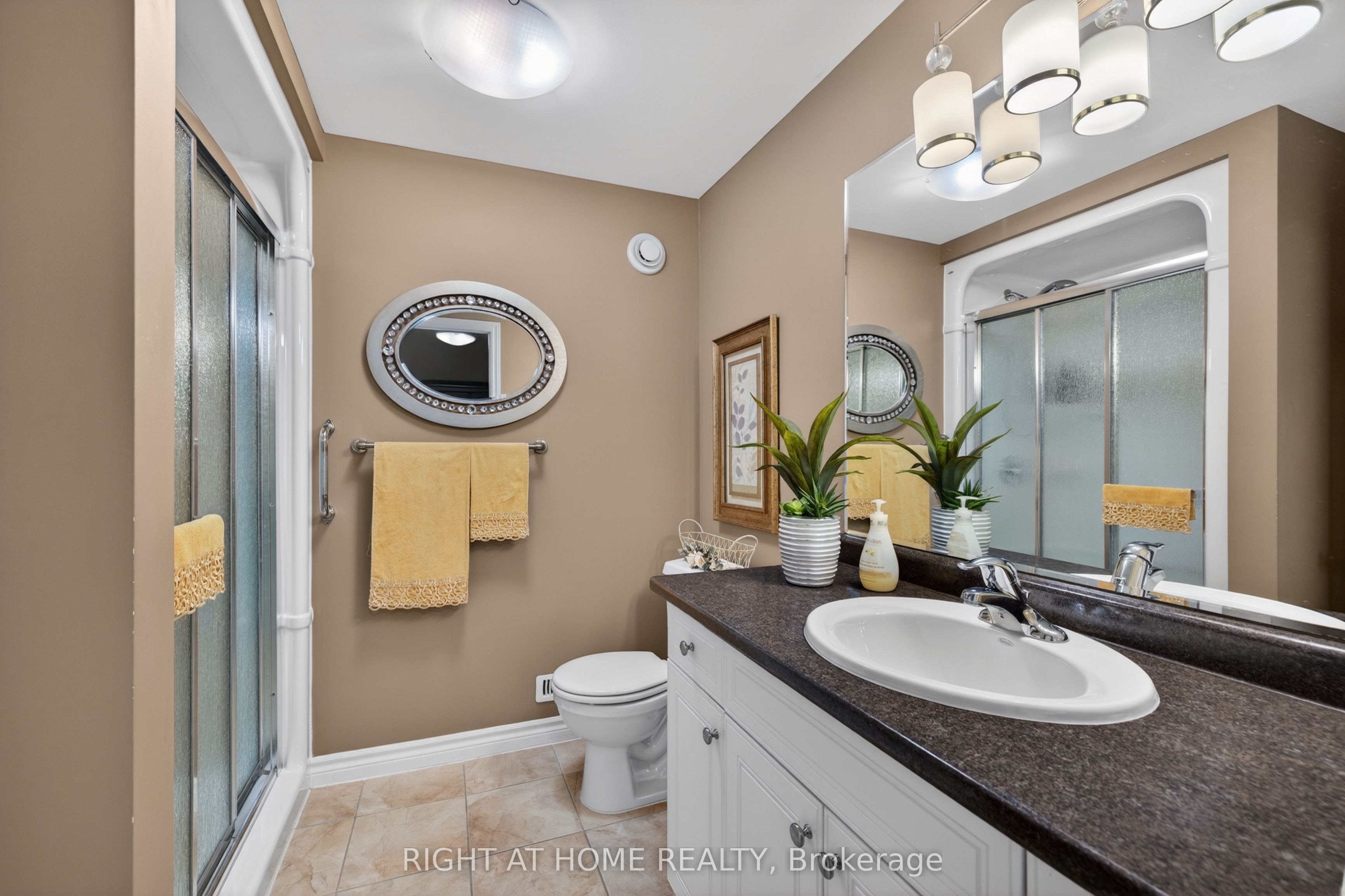 2100 Denview Avenue 21 Property Photo 29