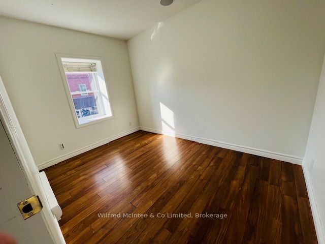 82/84 Elora Street Property Photo 11