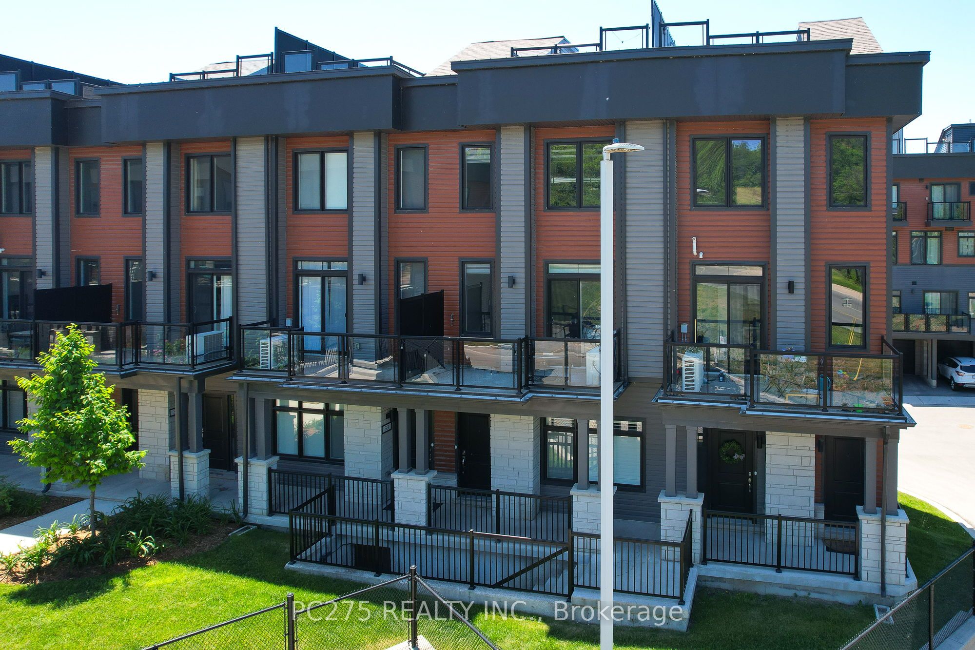 2 Willow Street 34 Property Photo 3