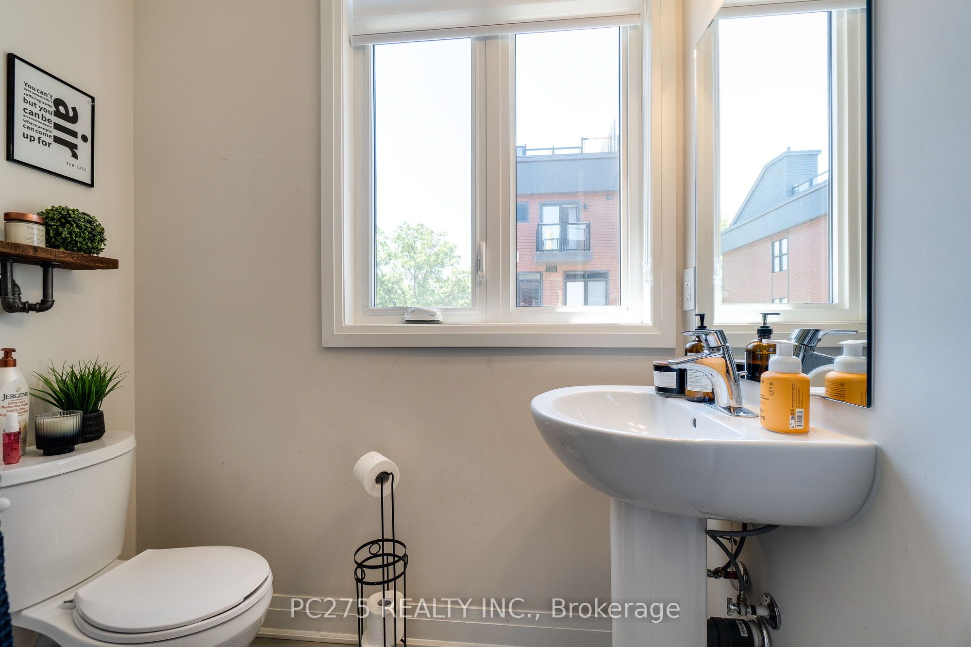 2 Willow Street 34 Property Photo 15