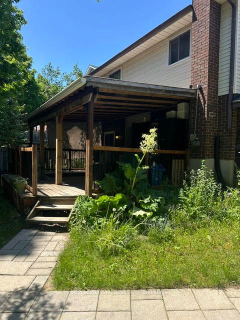 165 Bechtel Street W Property Photo 4