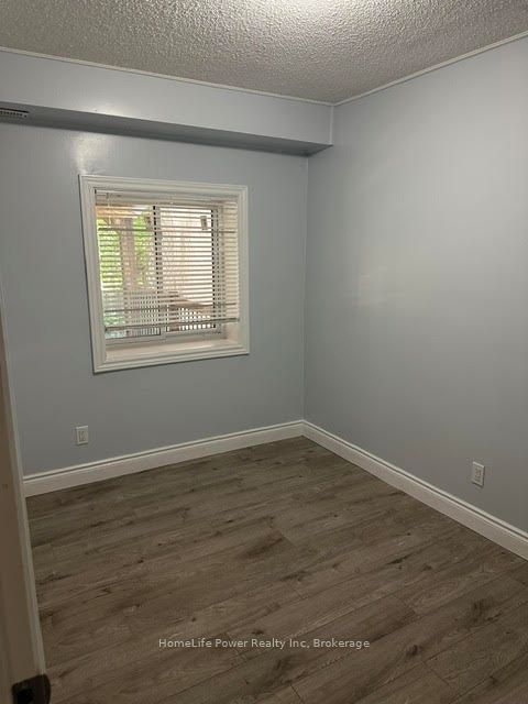 165 Bechtel Street W Property Photo 6