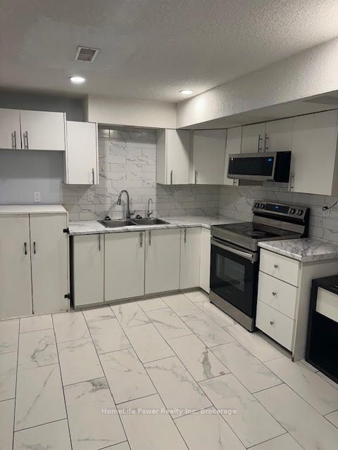 165 Bechtel Street W Property Photo 8