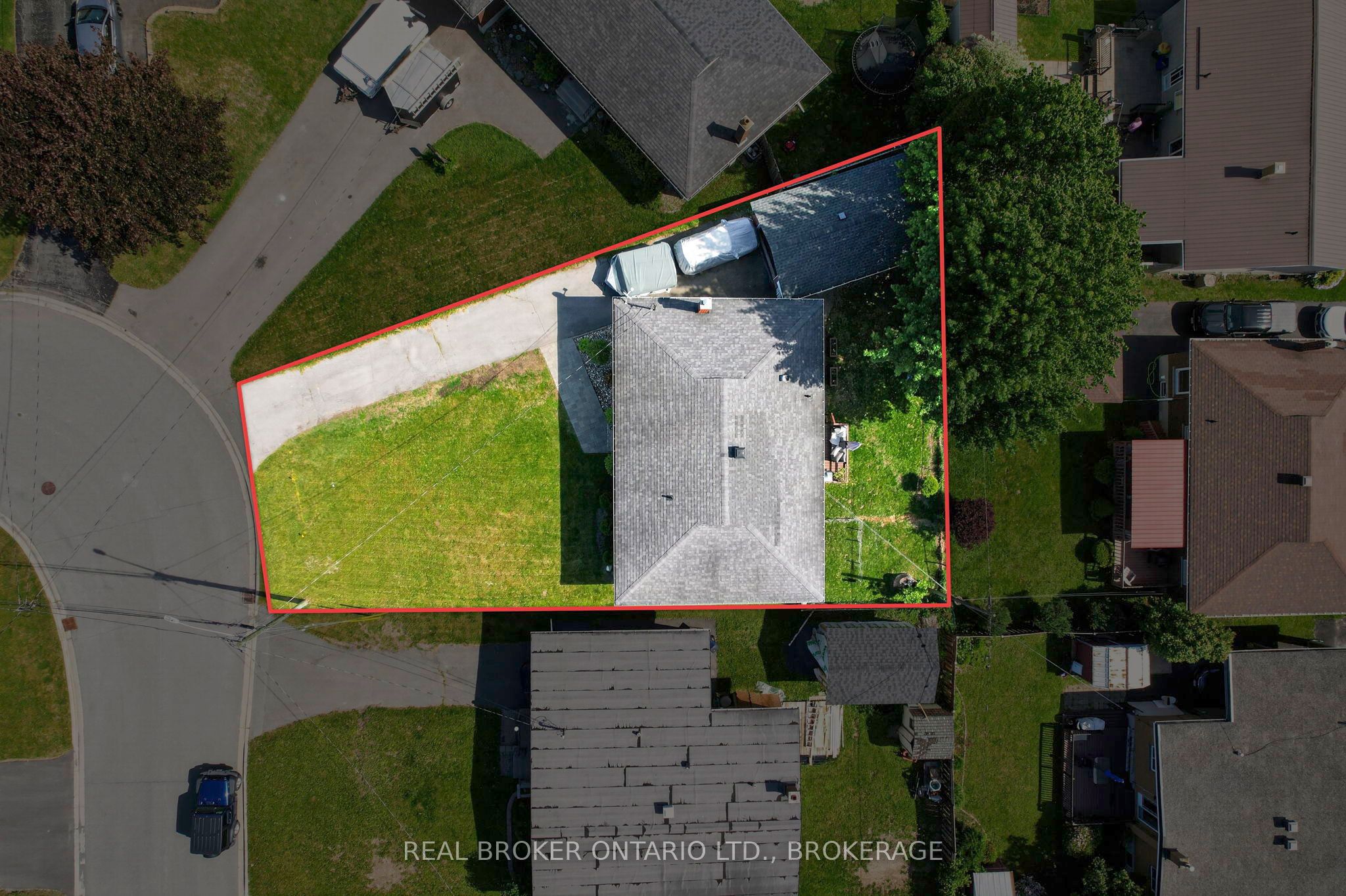 821 Haldimand Crescent Property Photo 37