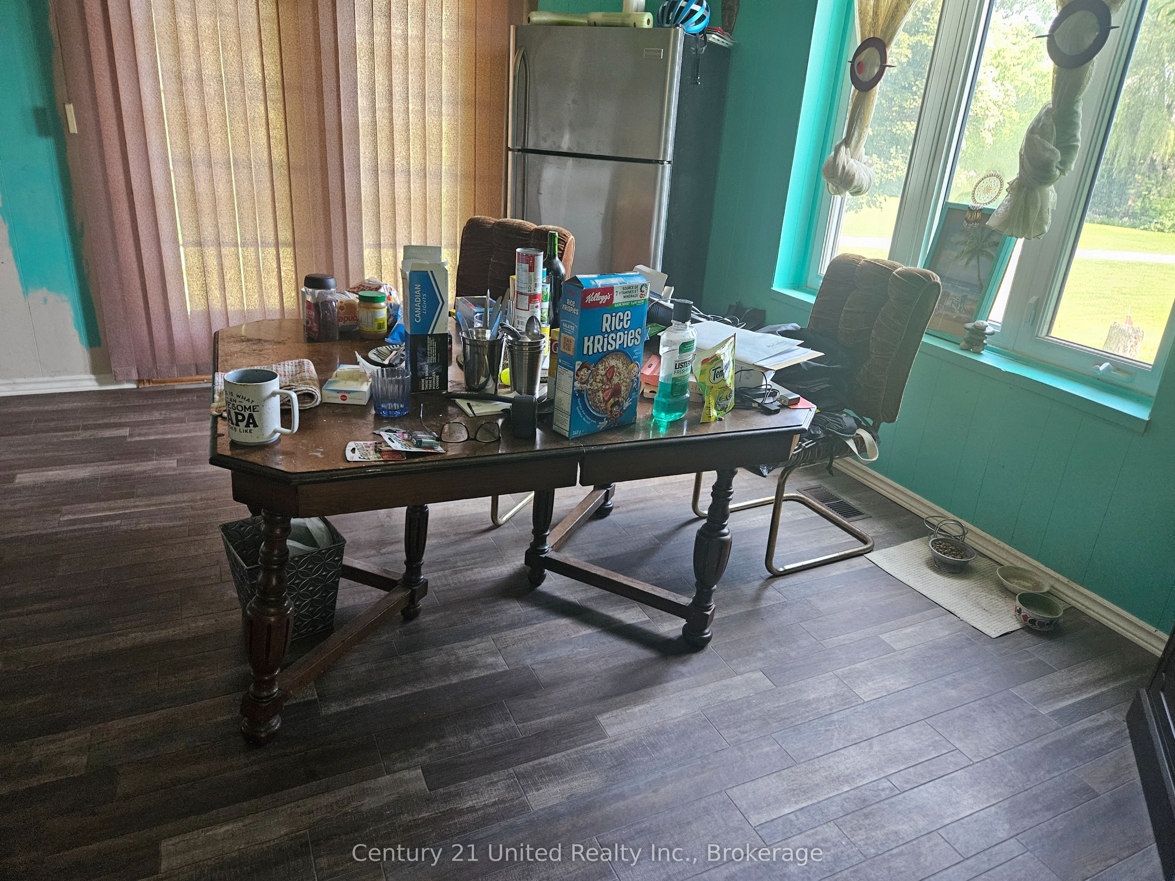 135 King Street E Property Photo 6