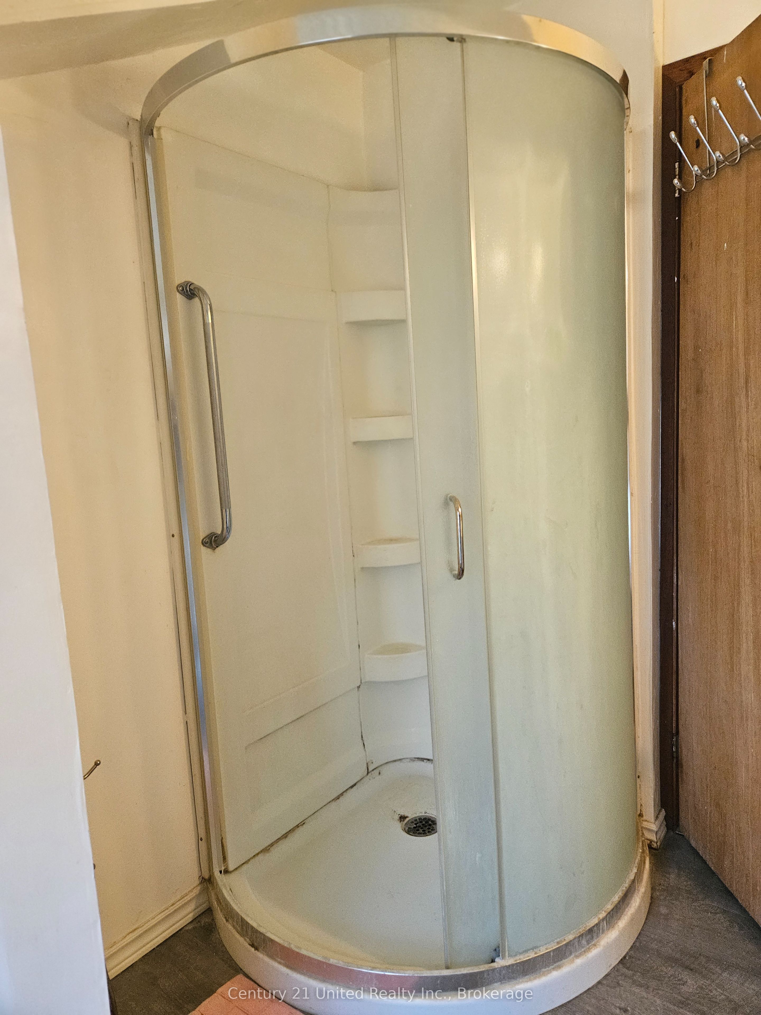 135 King Street E Property Photo 12