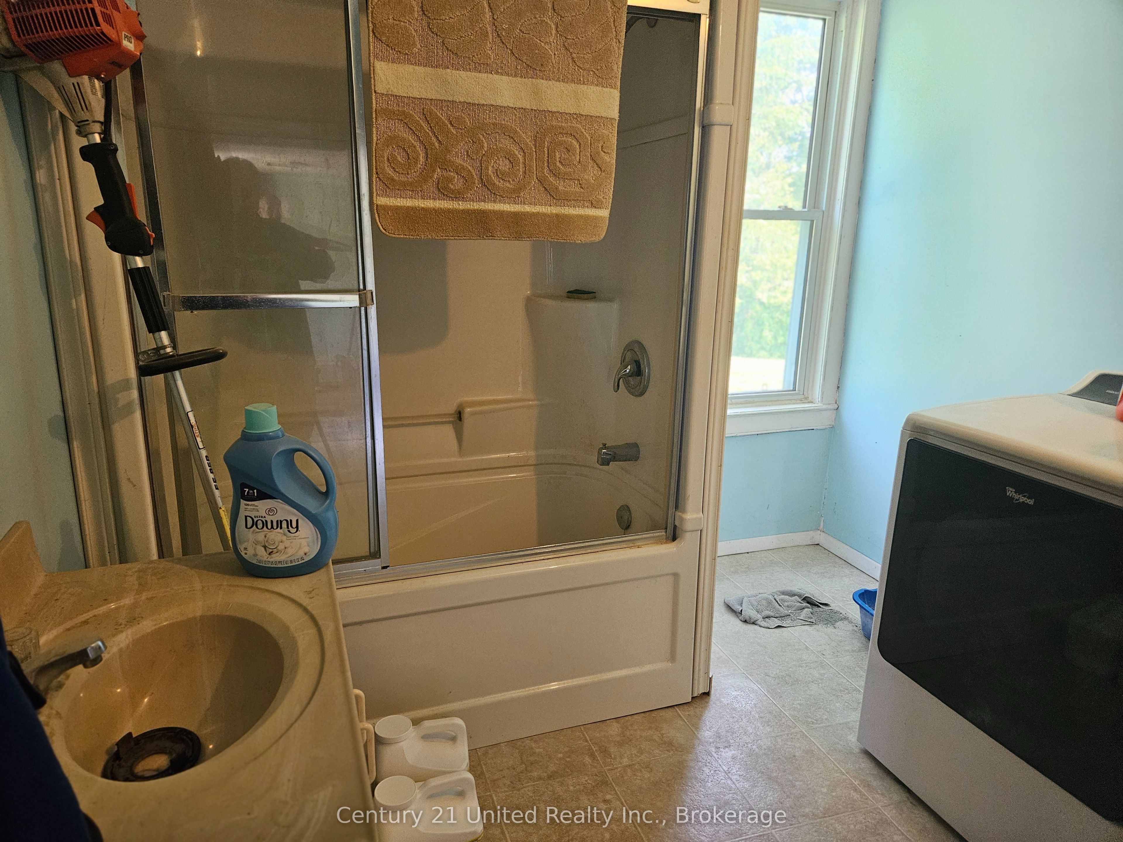 135 King Street E Property Photo 14