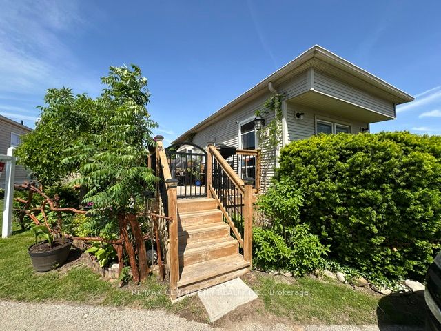 2189 Dundas Street E 41 Property Photo 1