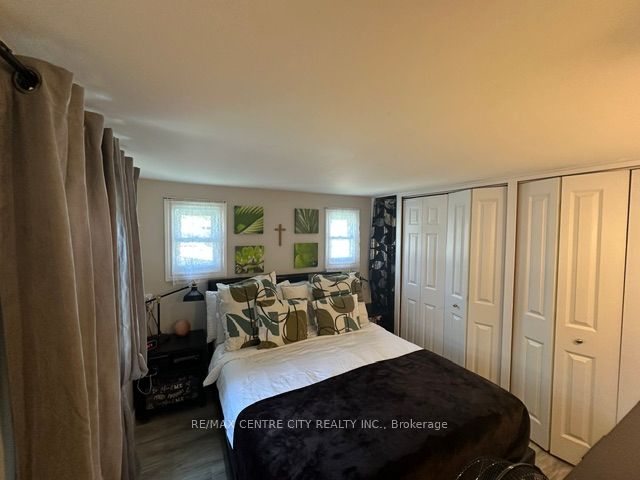 2189 Dundas Street E 41 Property Photo 11