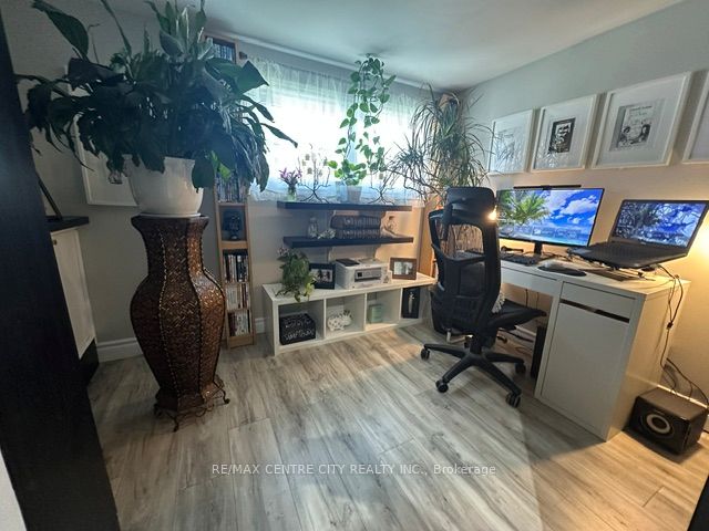 2189 Dundas Street E 41 Property Photo 14