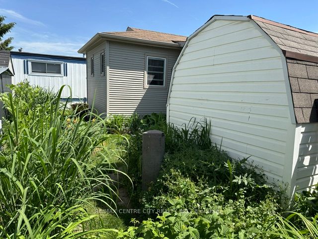 2189 Dundas Street E 41 Property Photo 19