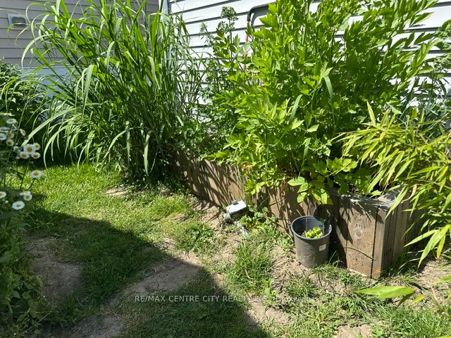 2189 Dundas Street E 41 Property Photo 23