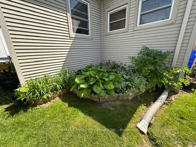 2189 Dundas Street E 41 Property Photo 25