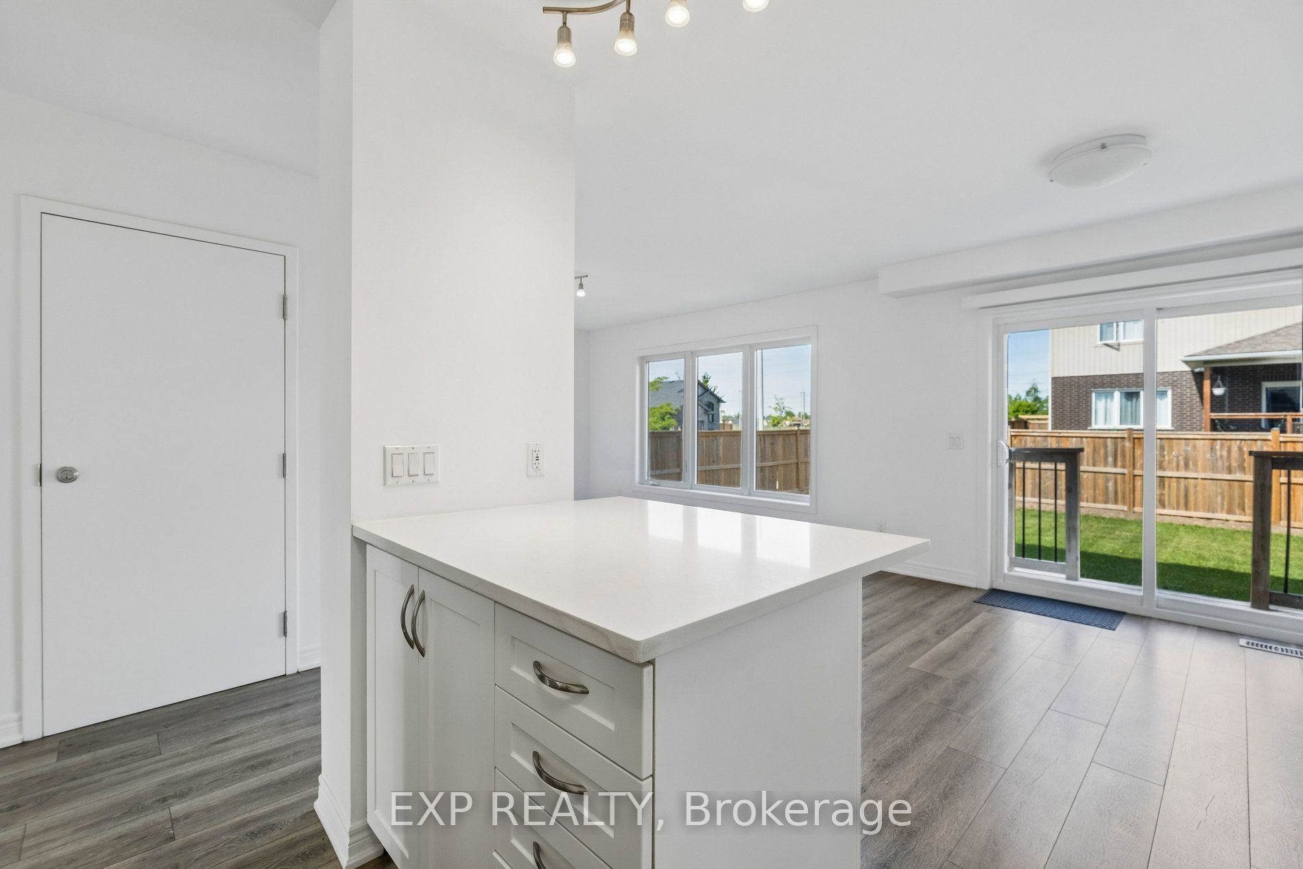 4 Viger Drive Property Photo 12