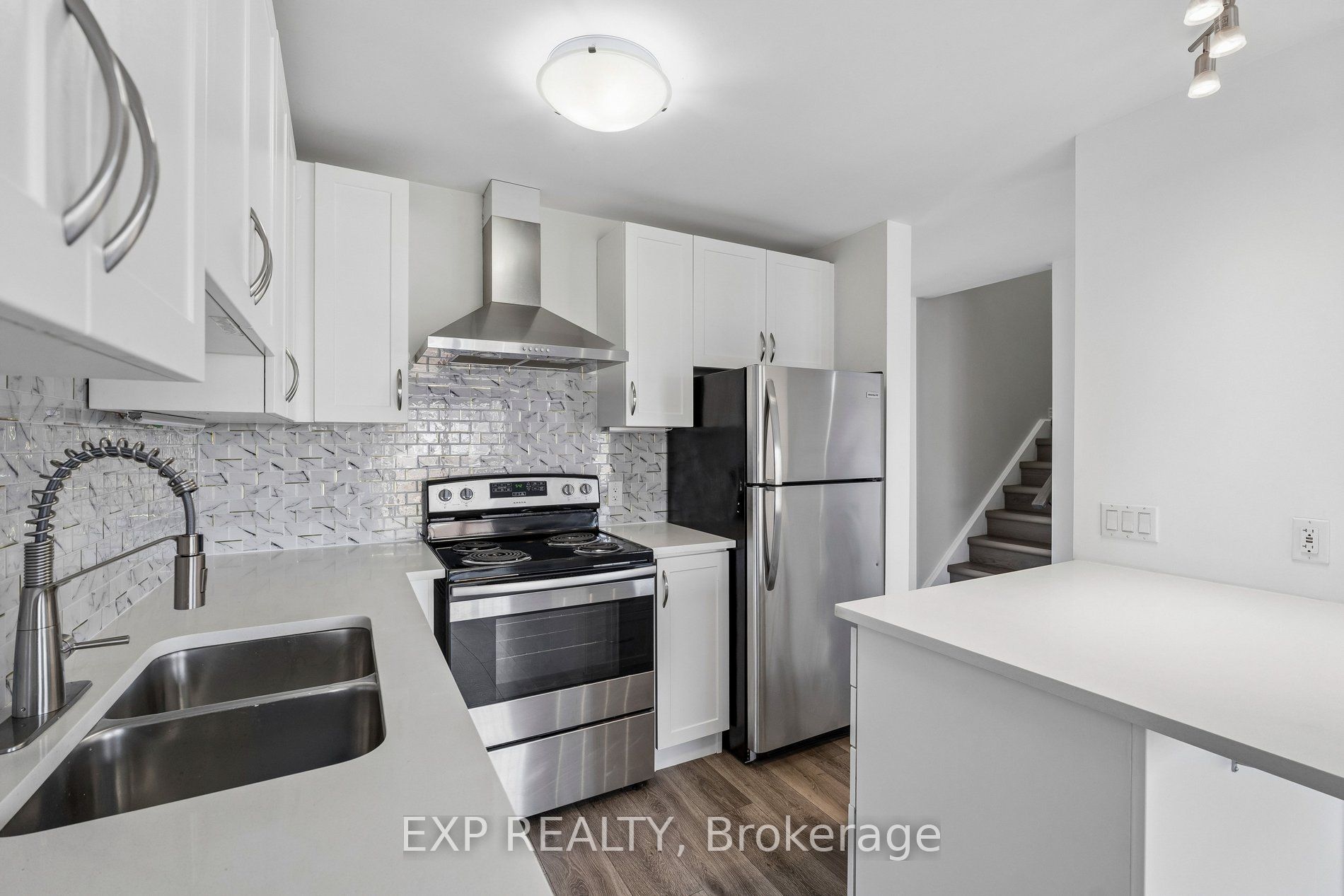 4 Viger Drive Property Photo 14