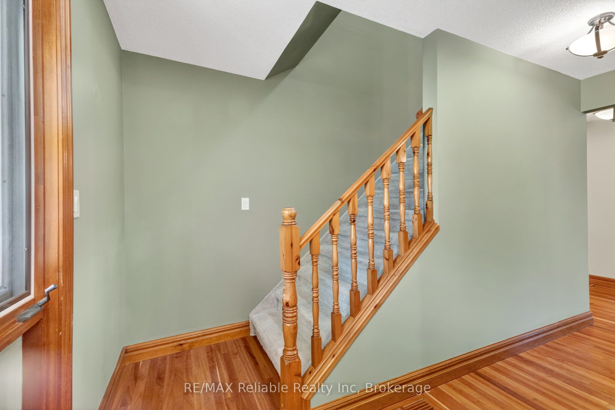 76 William Street Property Photo 4