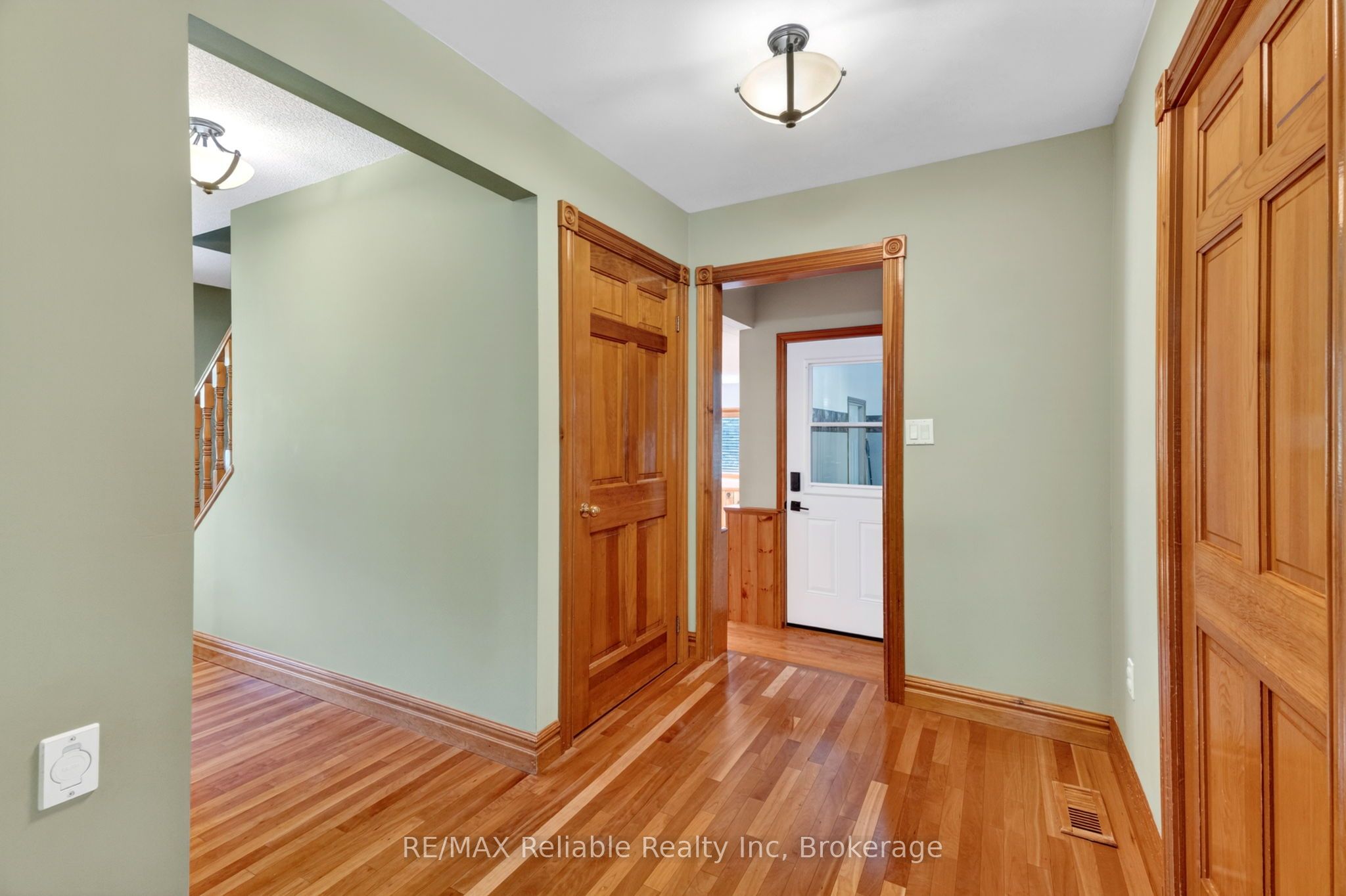 76 William Street Property Photo 18