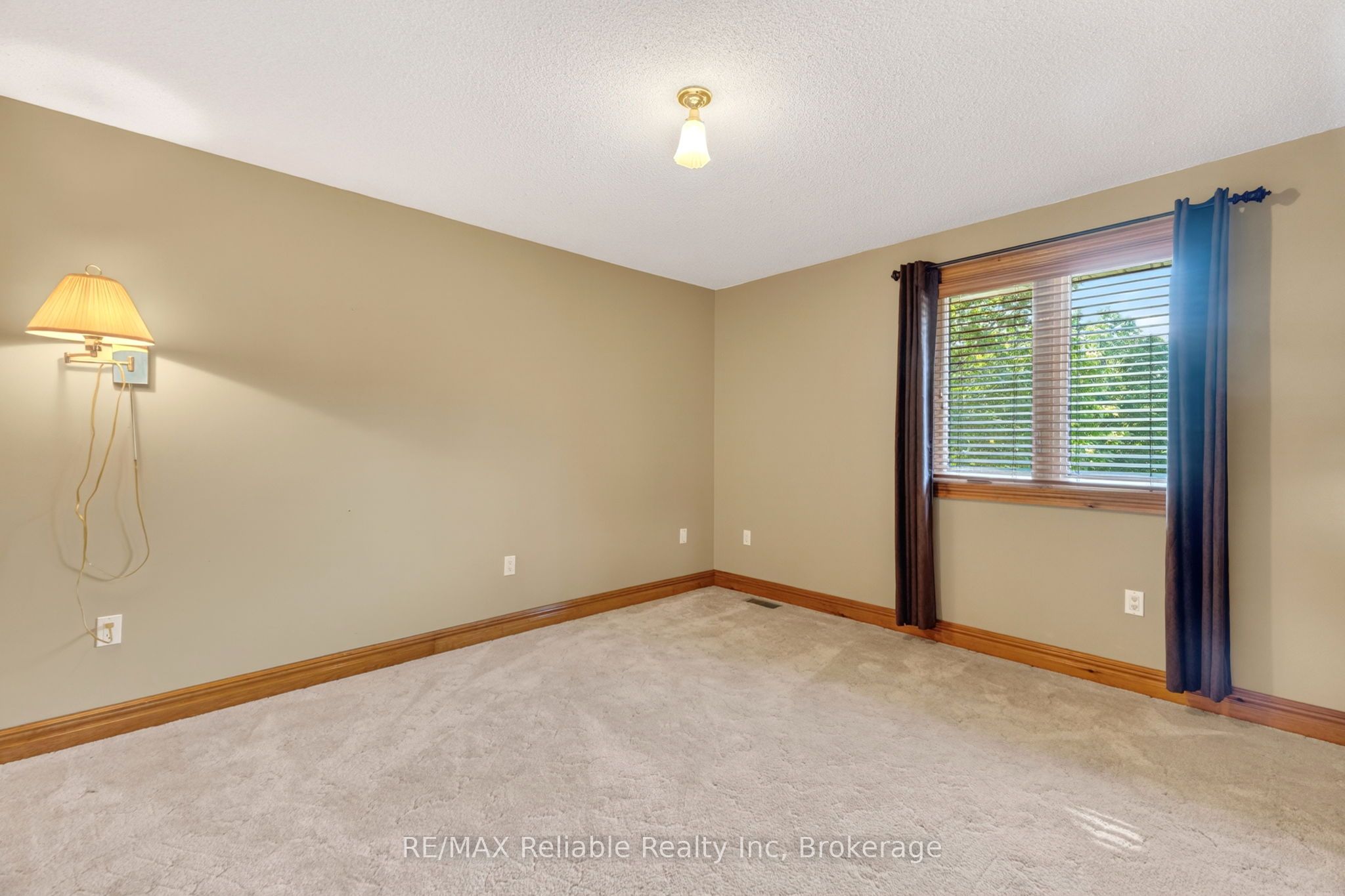 76 William Street Property Photo 27