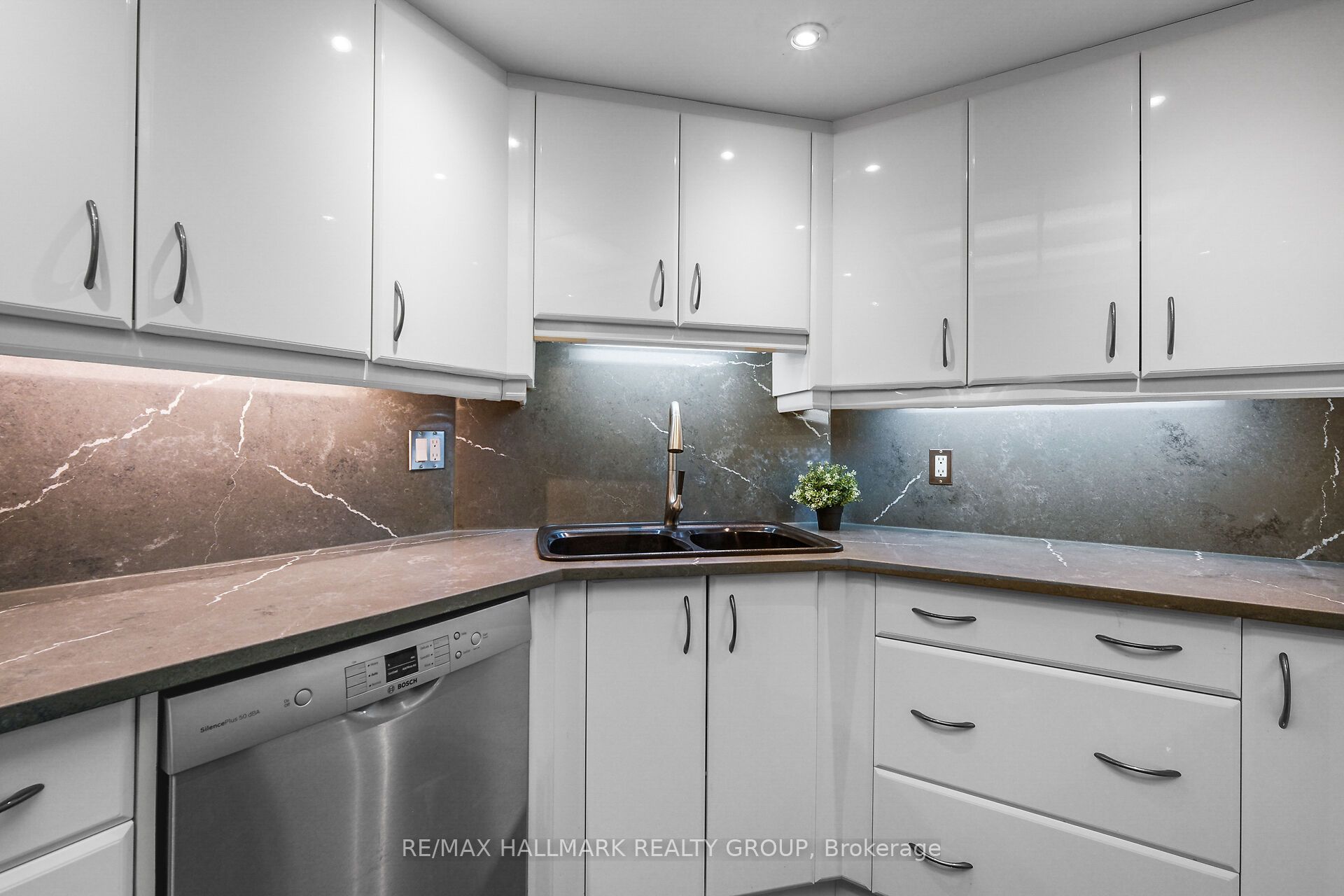 160 George Street 1404 Property Photo 12