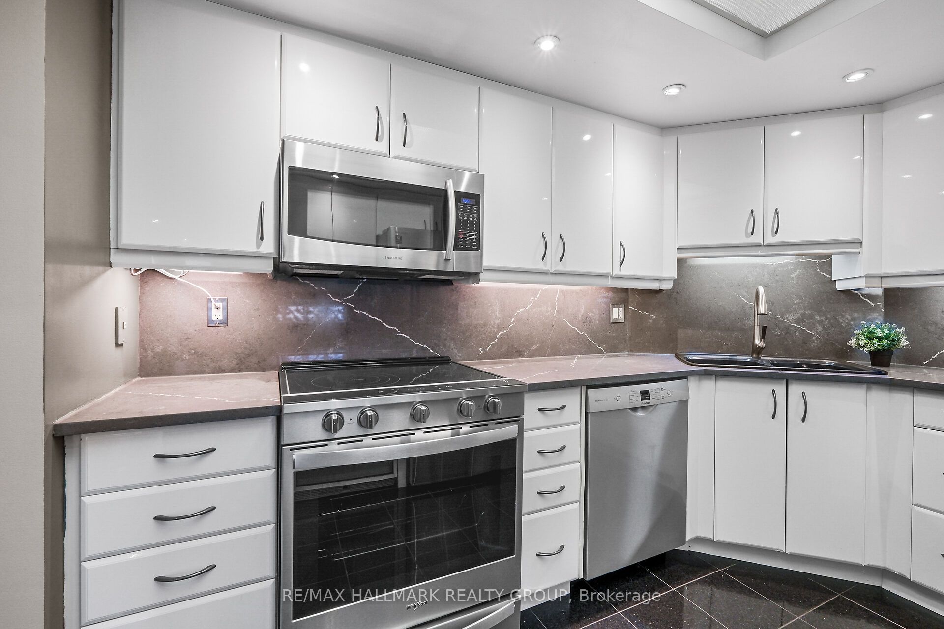 160 George Street 1404 Property Photo 16