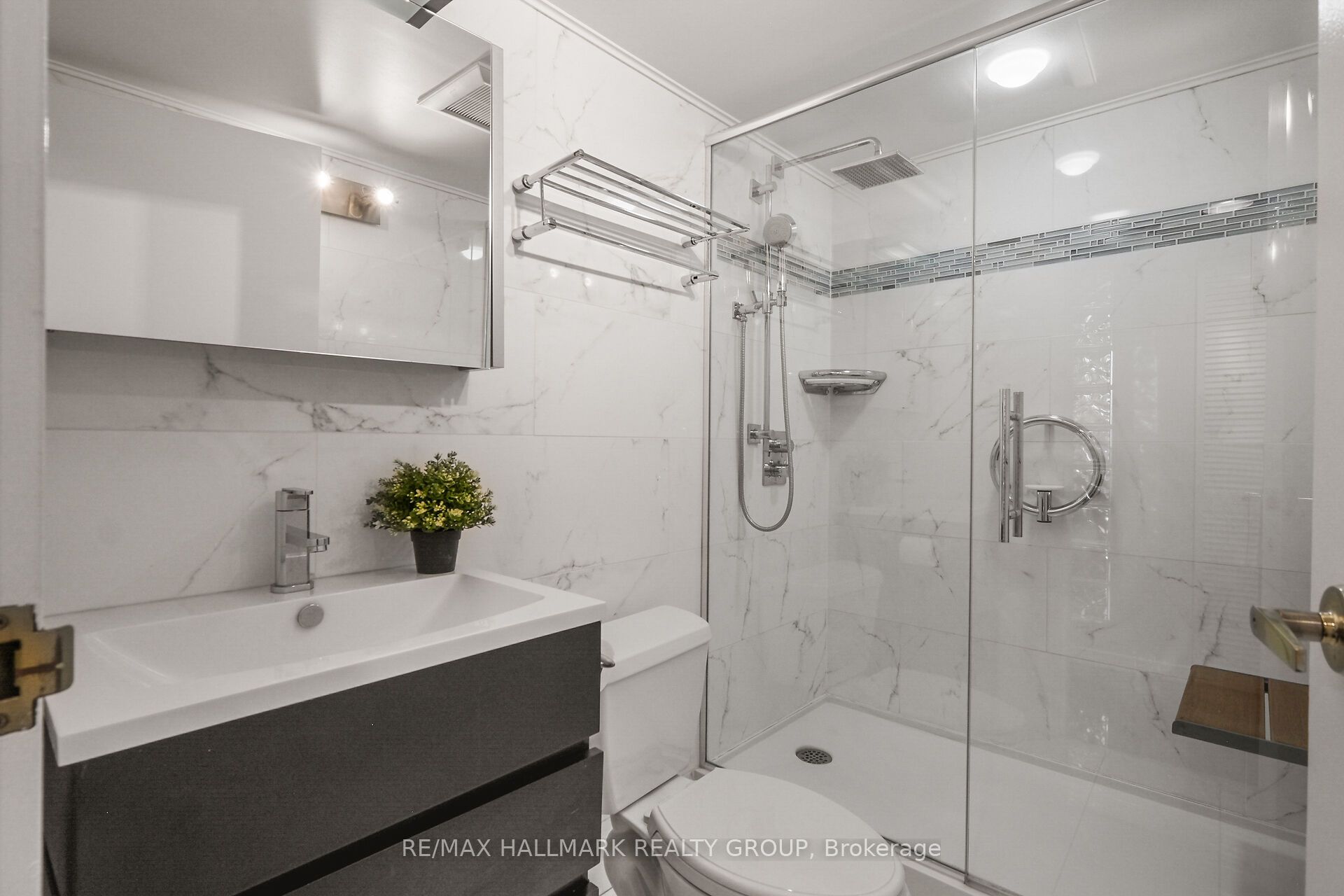 160 George Street 1404 Property Photo 38