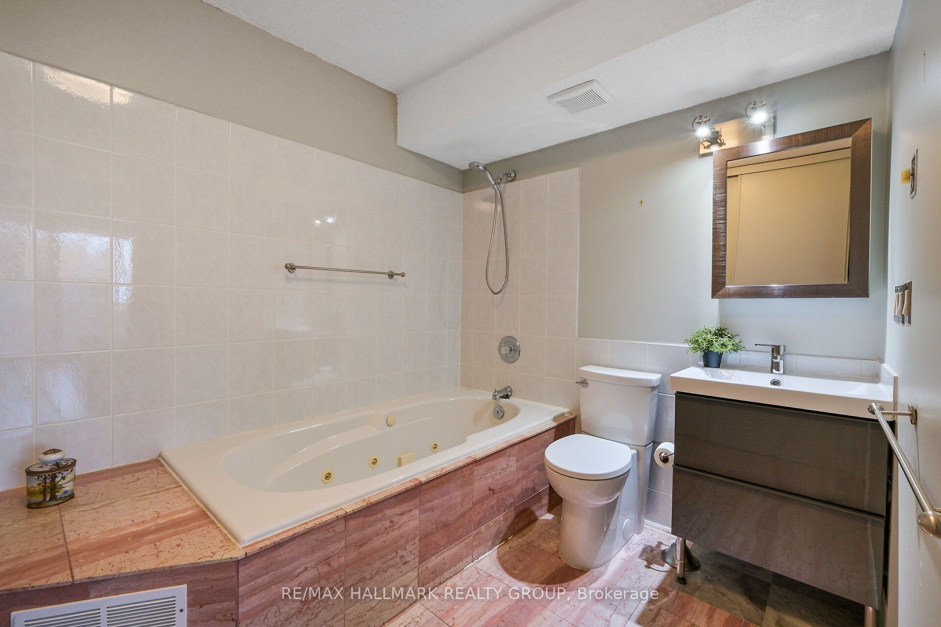 160 George Street 1404 Property Photo 45