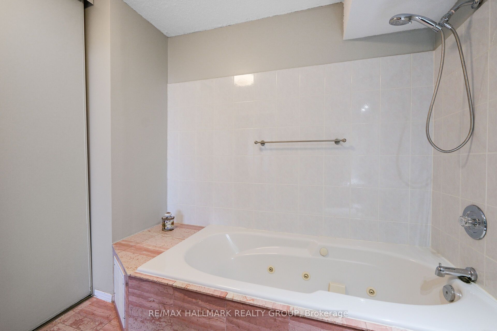 160 George Street 1404 Property Photo 46