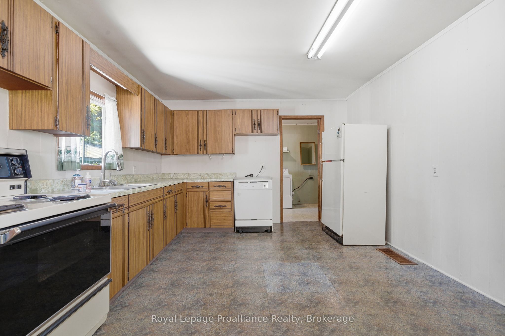 12310 Highway 41 Property Photo 4