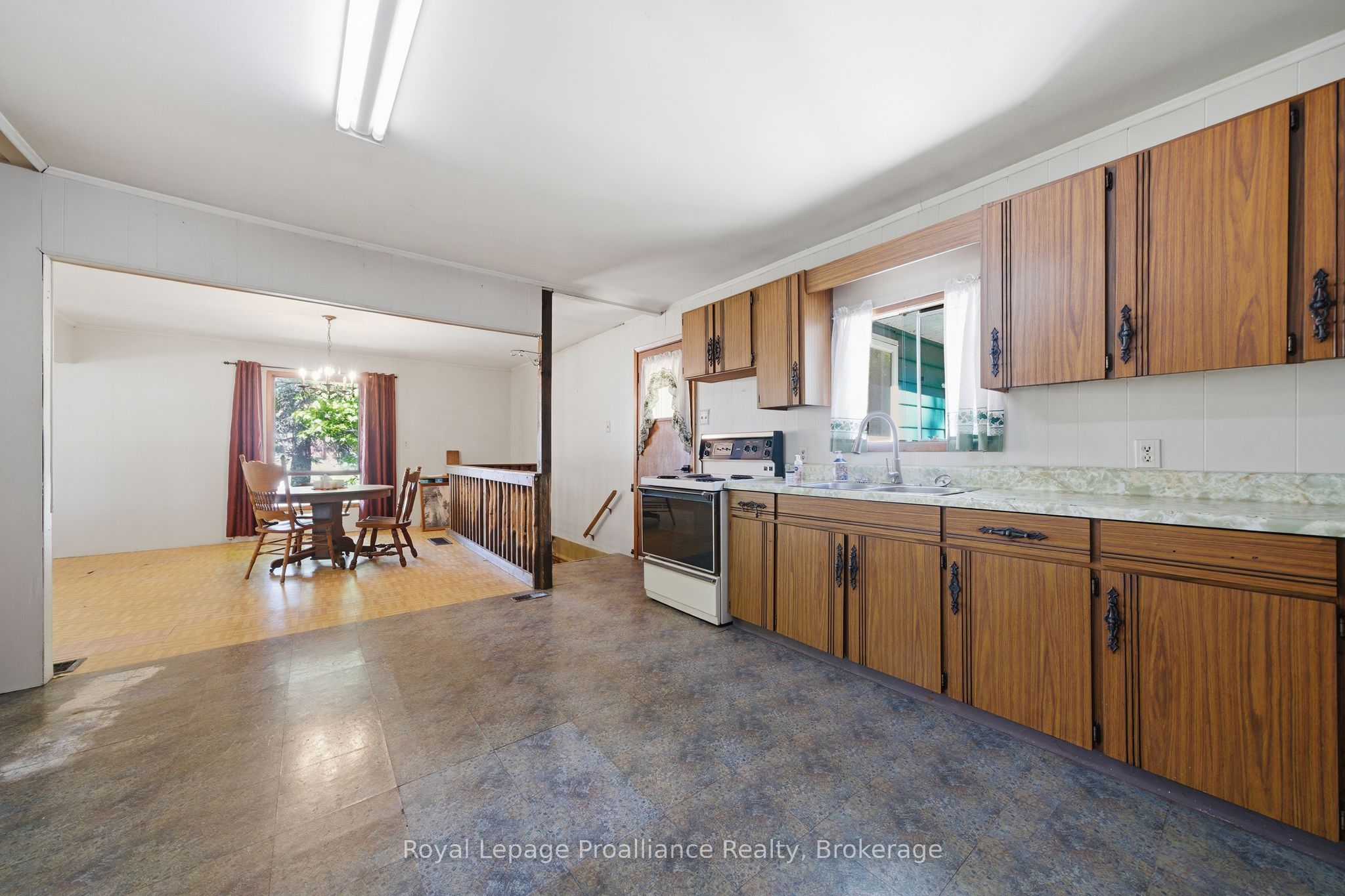 12310 Highway 41 Property Photo 6