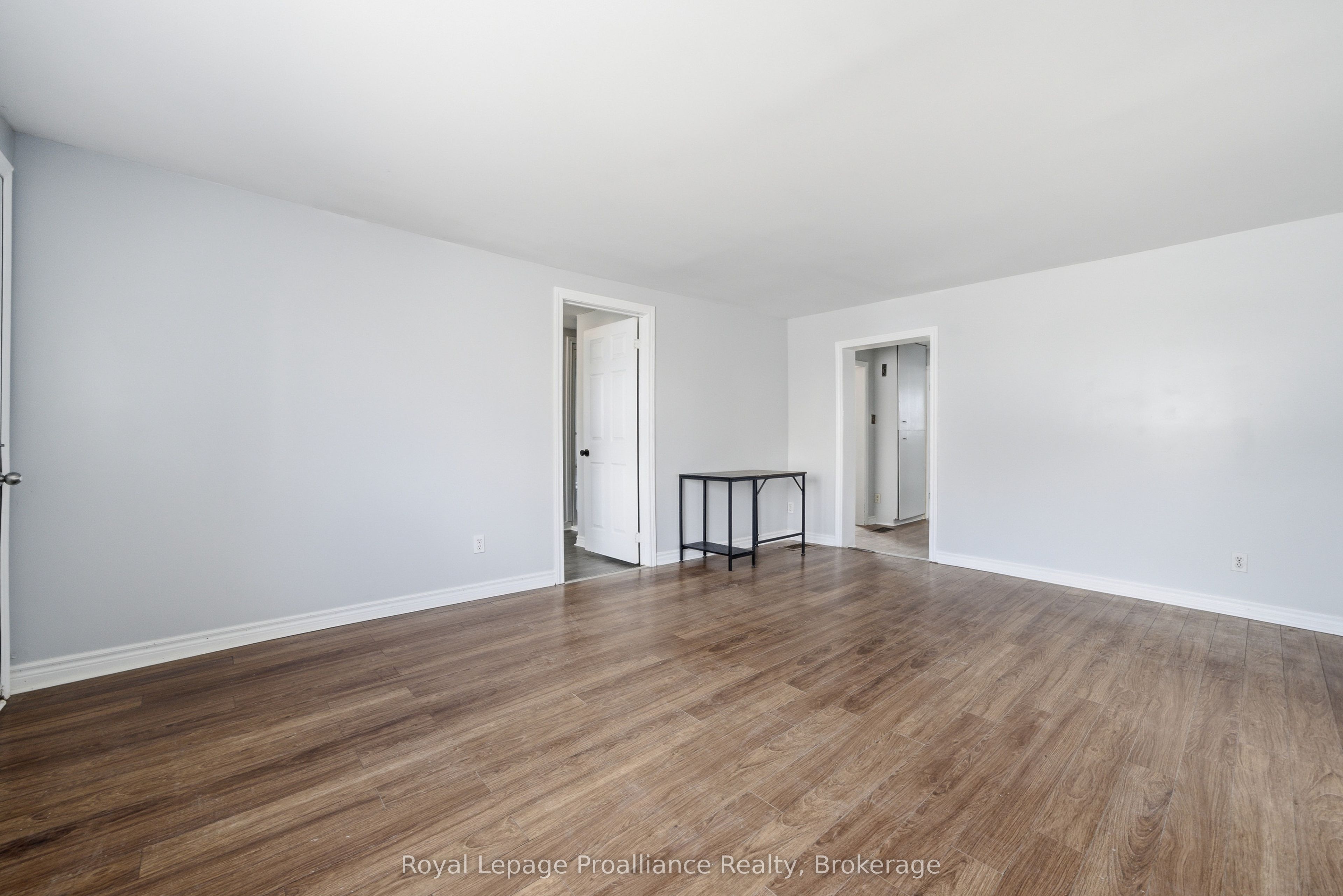 199 Dundas Street E Property Photo 10