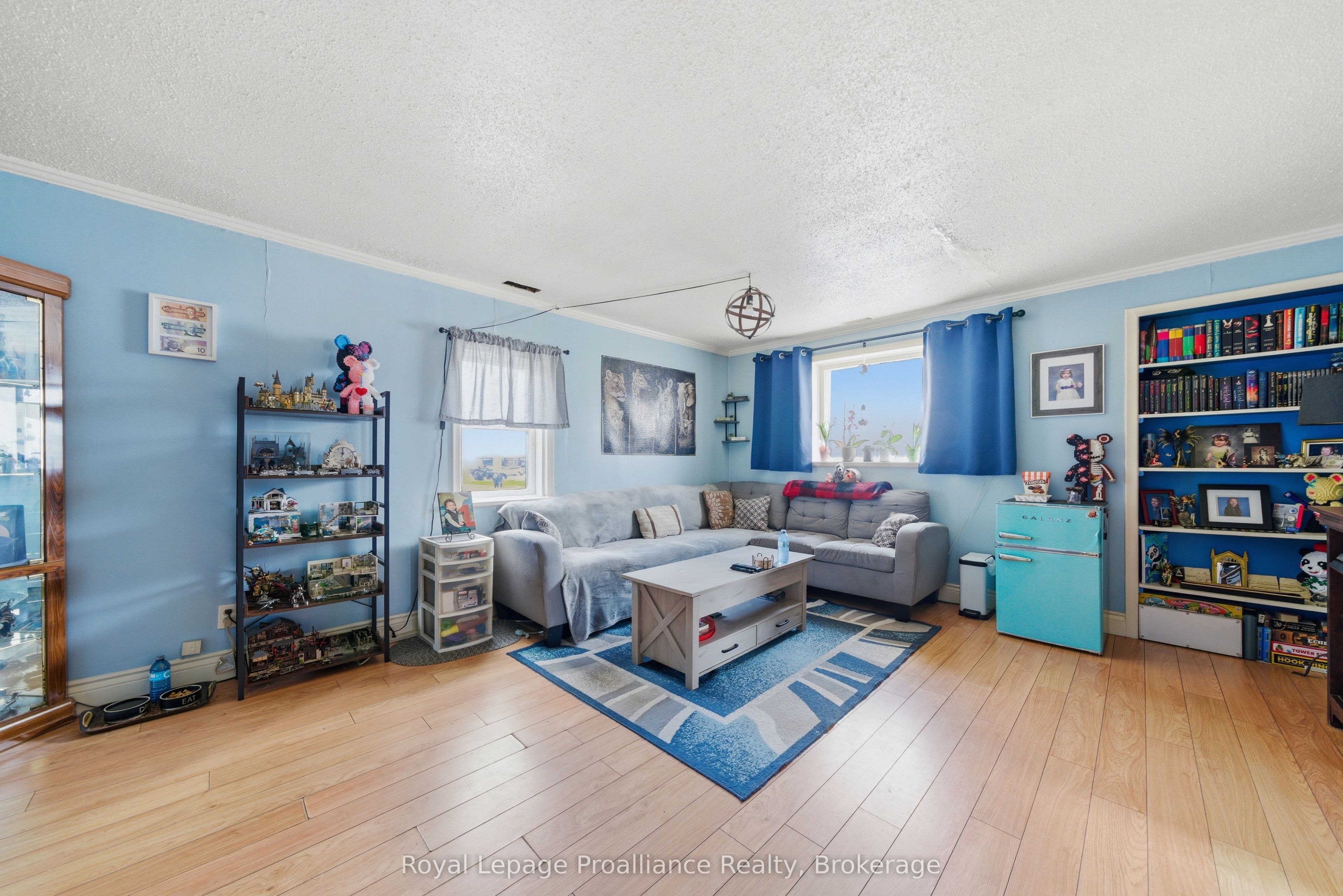 199 Dundas Street E Property Photo 23