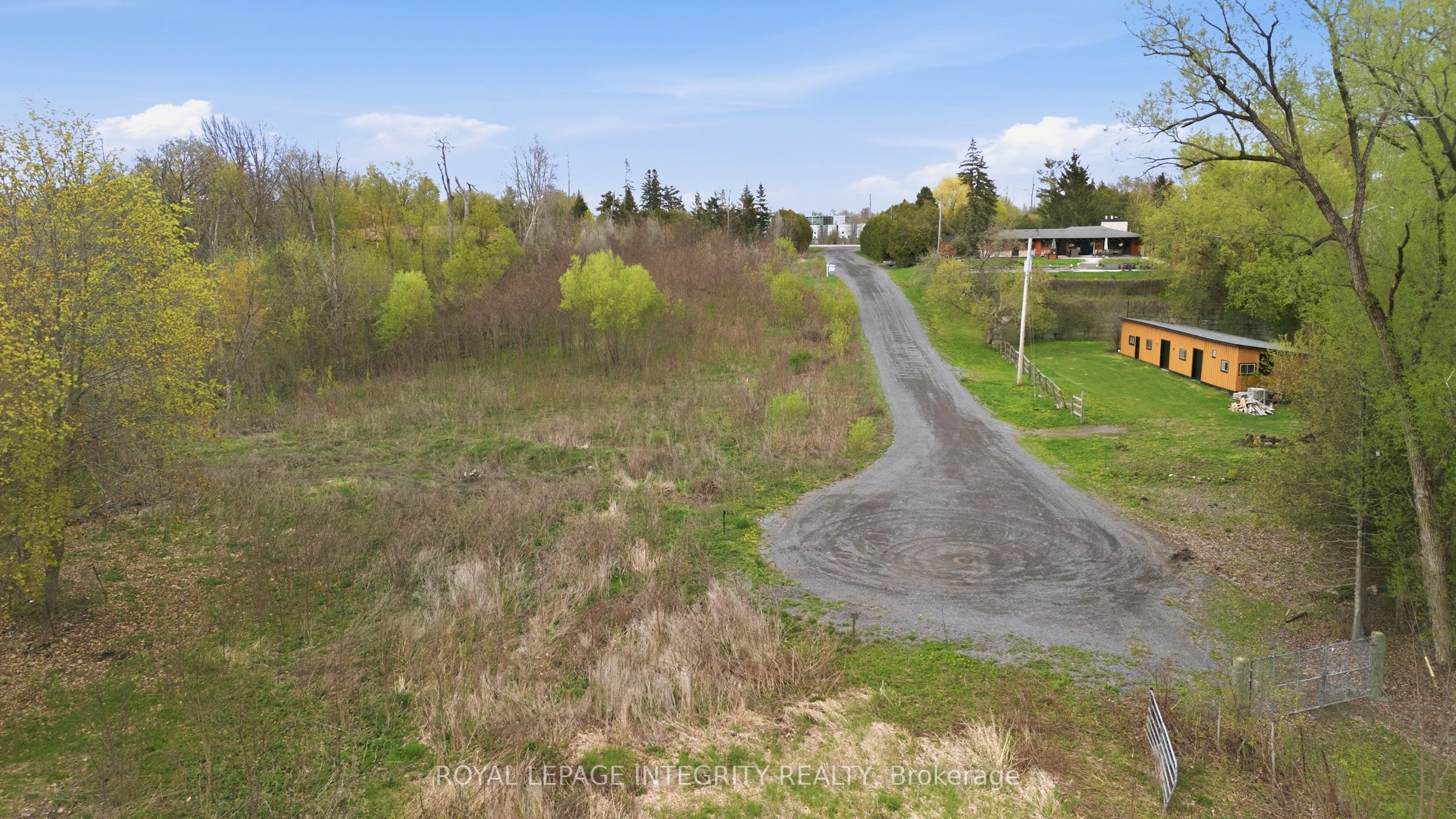 348 River Road Property Photo 5