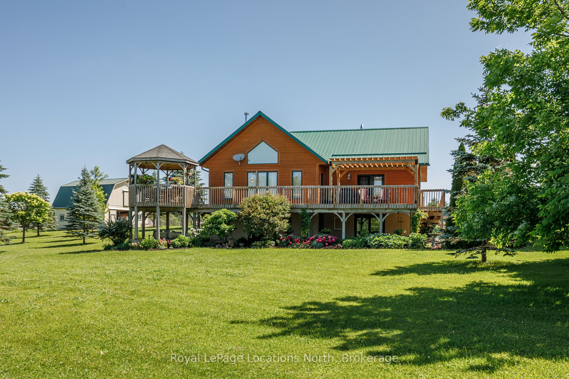 545413 4a Side Road N Property Photo 4