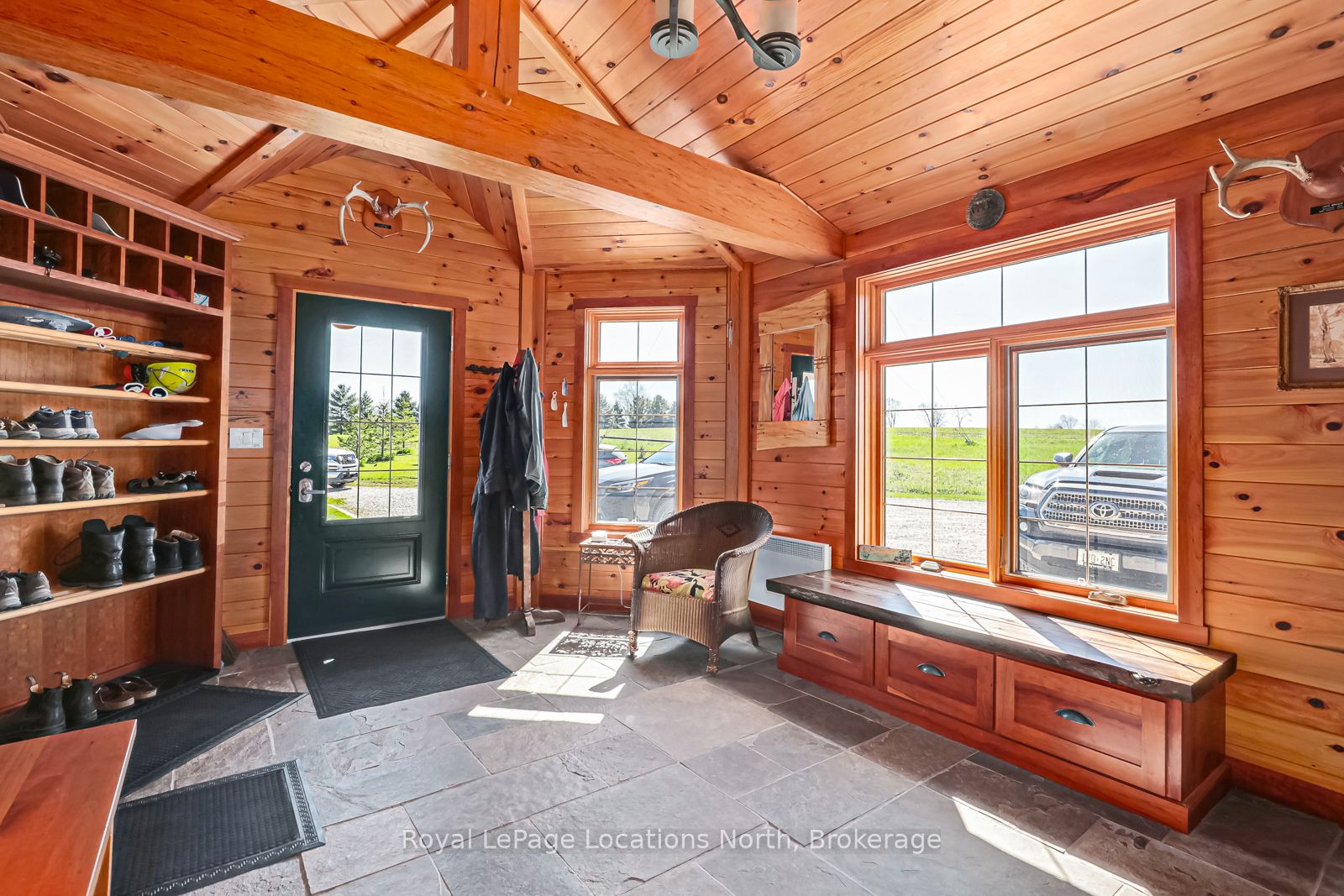 545413 4a Side Road N Property Photo 7