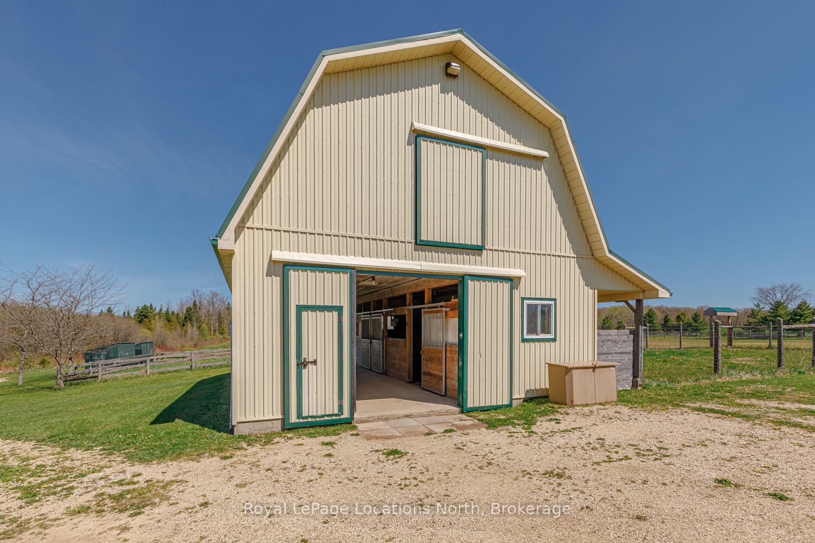 545413 4a Side Road N Property Photo 27