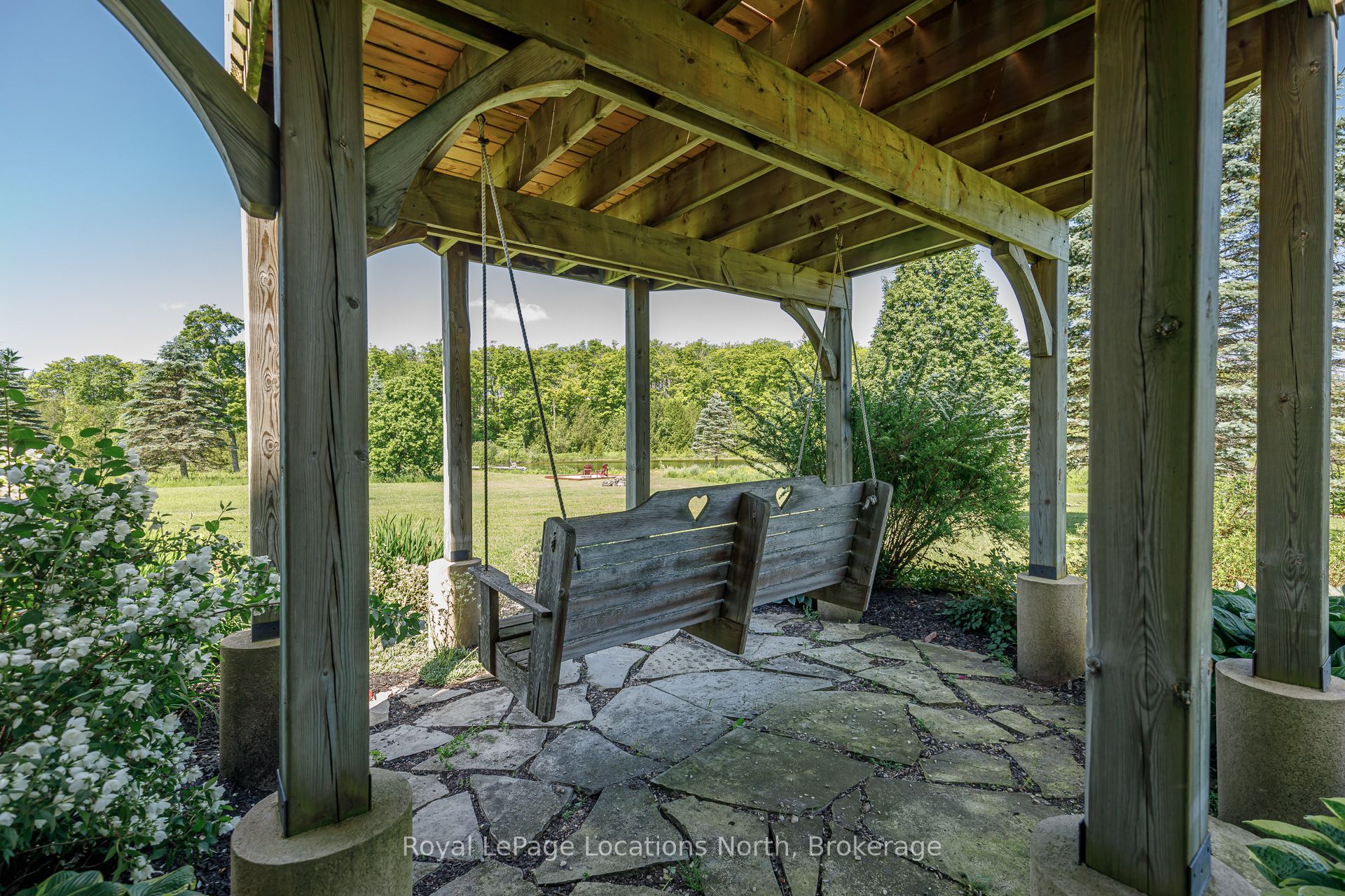 545413 4a Side Road N Property Photo 39