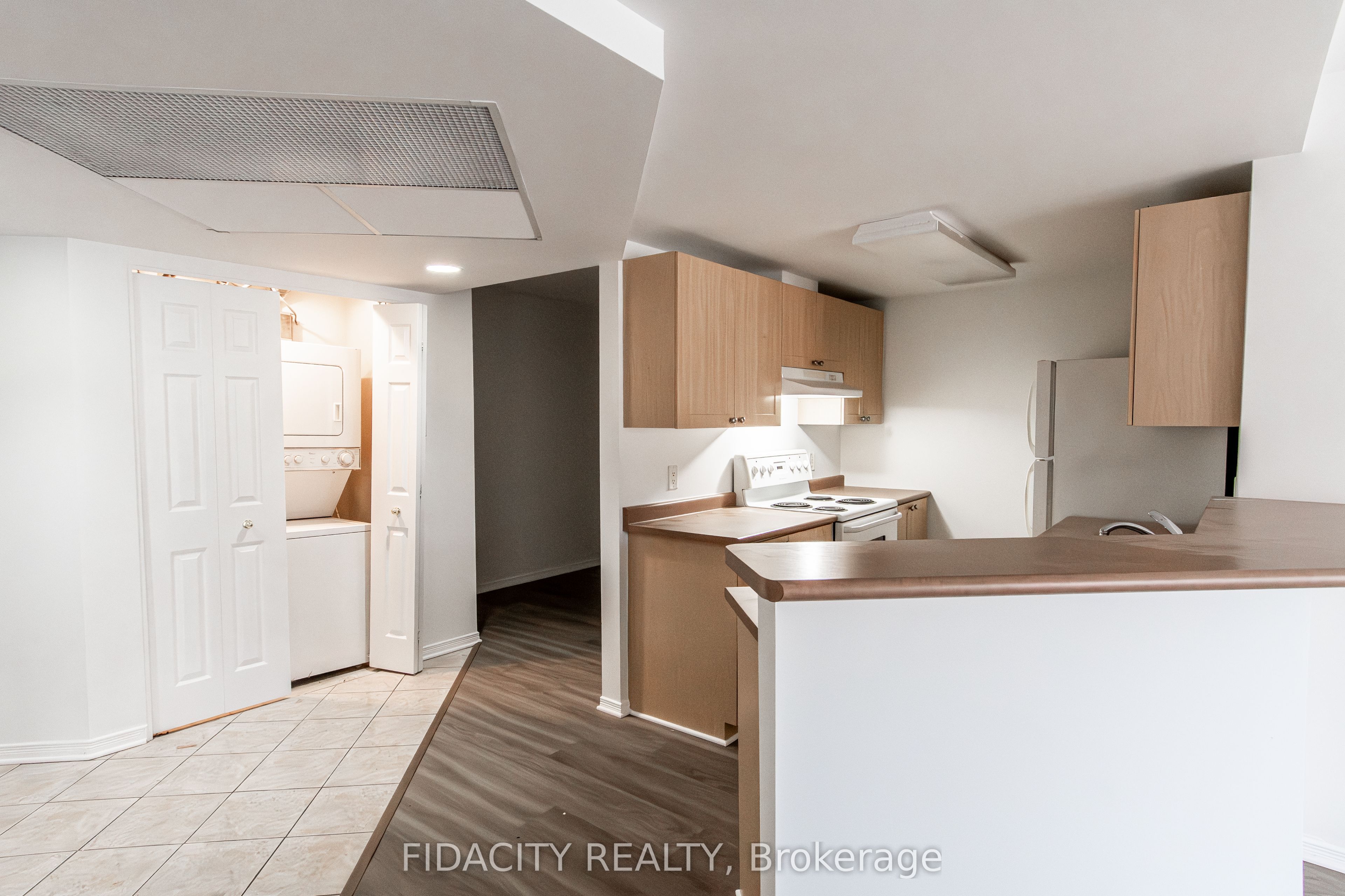 310 Central Park Drive 2a Property Photo 5