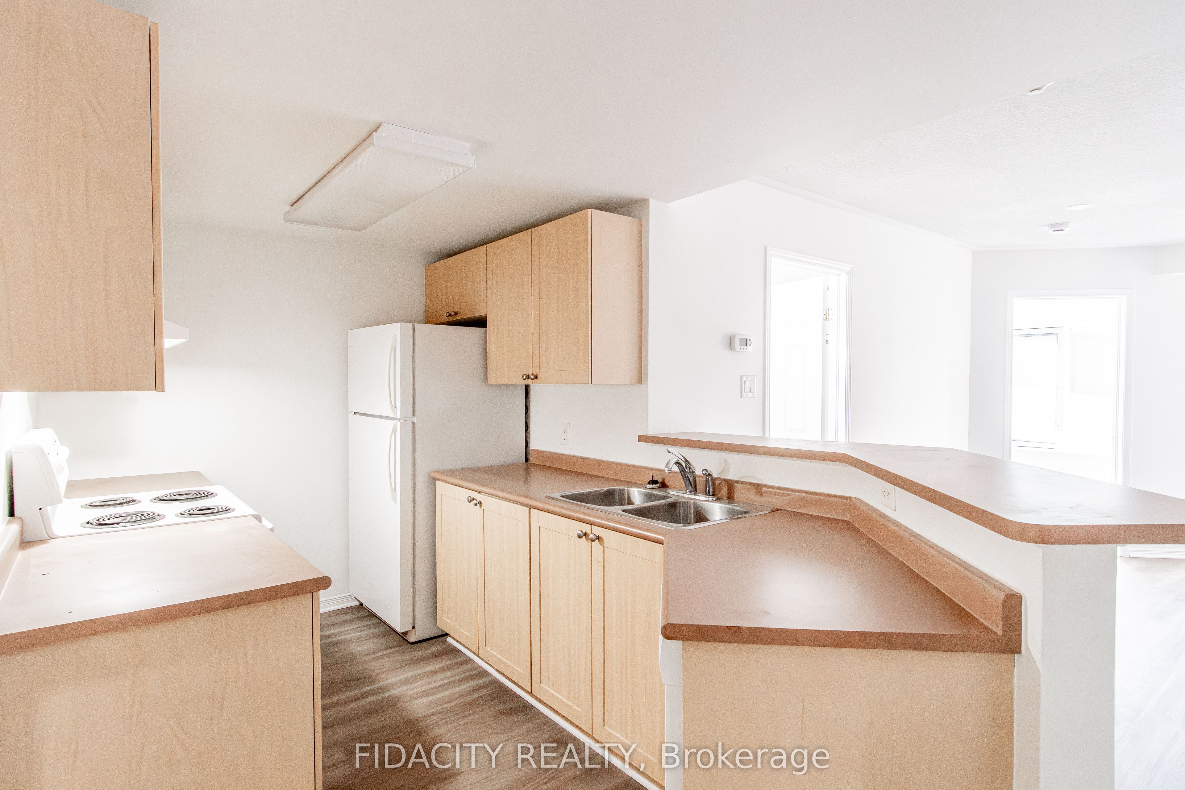 310 Central Park Drive 2a Property Photo 6