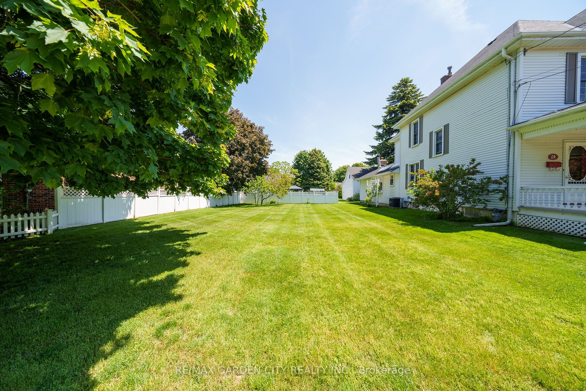 24-26 Maple Avenue Property Photo 43